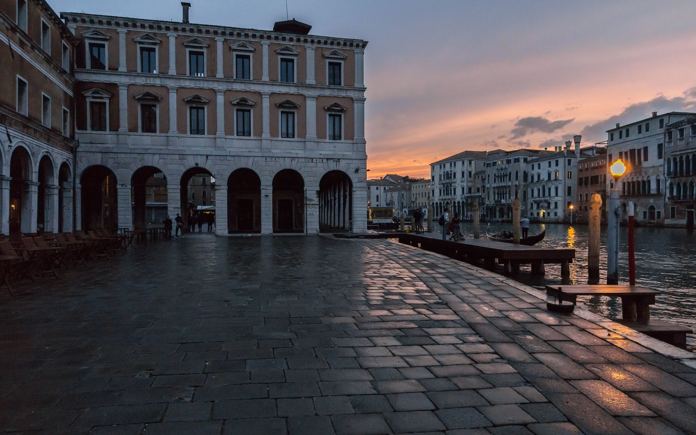 Campo dell'Erbaria al tramonto