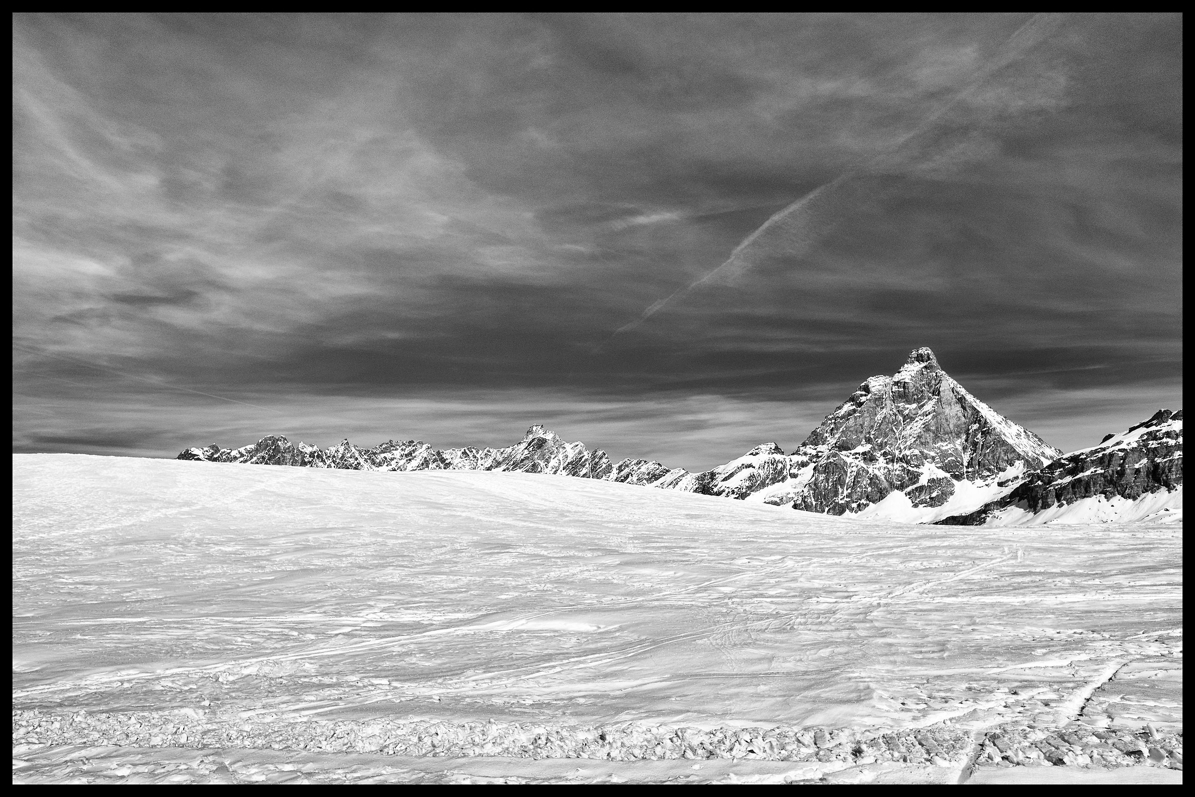 Chaine grandes Murailles end the Matterhorn
