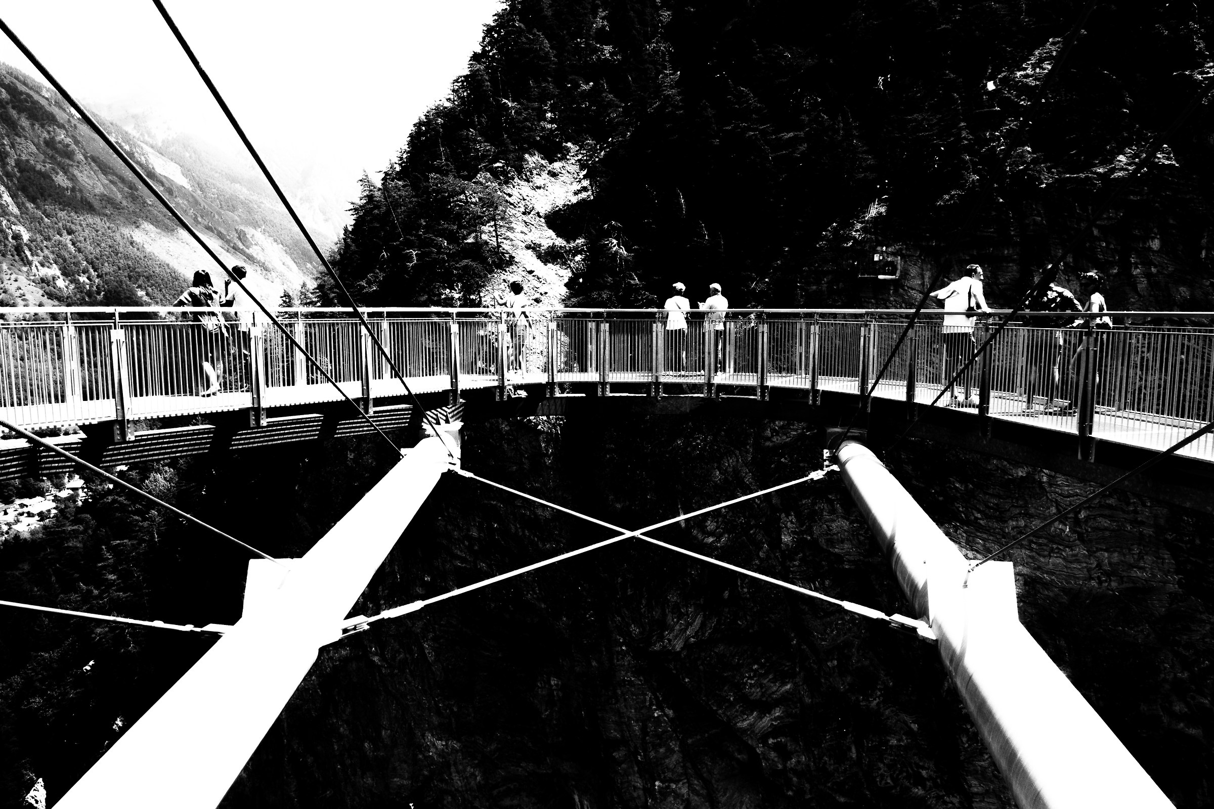 Suspended footbridge - Pré St. Didier (ao)