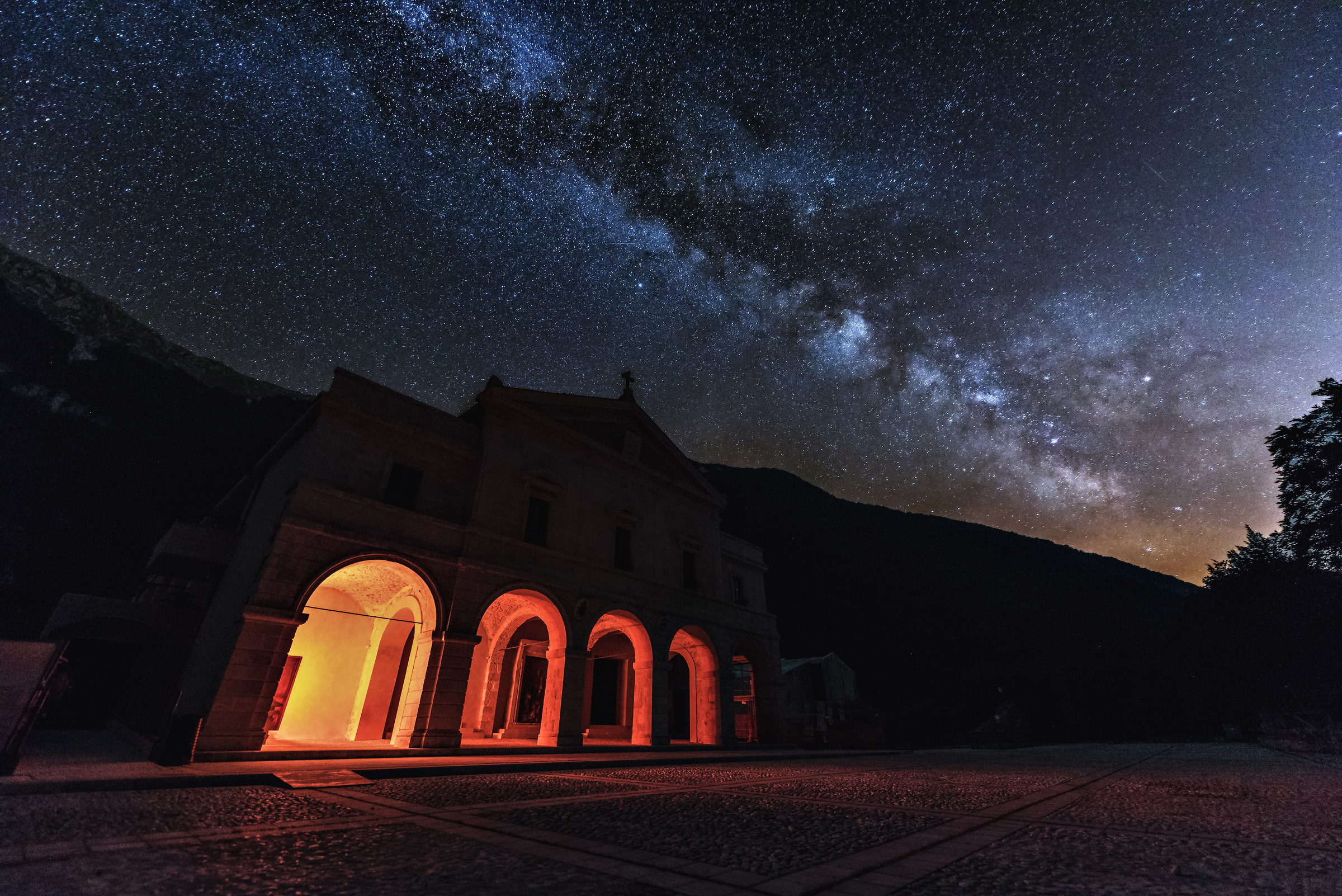 Milky way sul santuario di Canneto