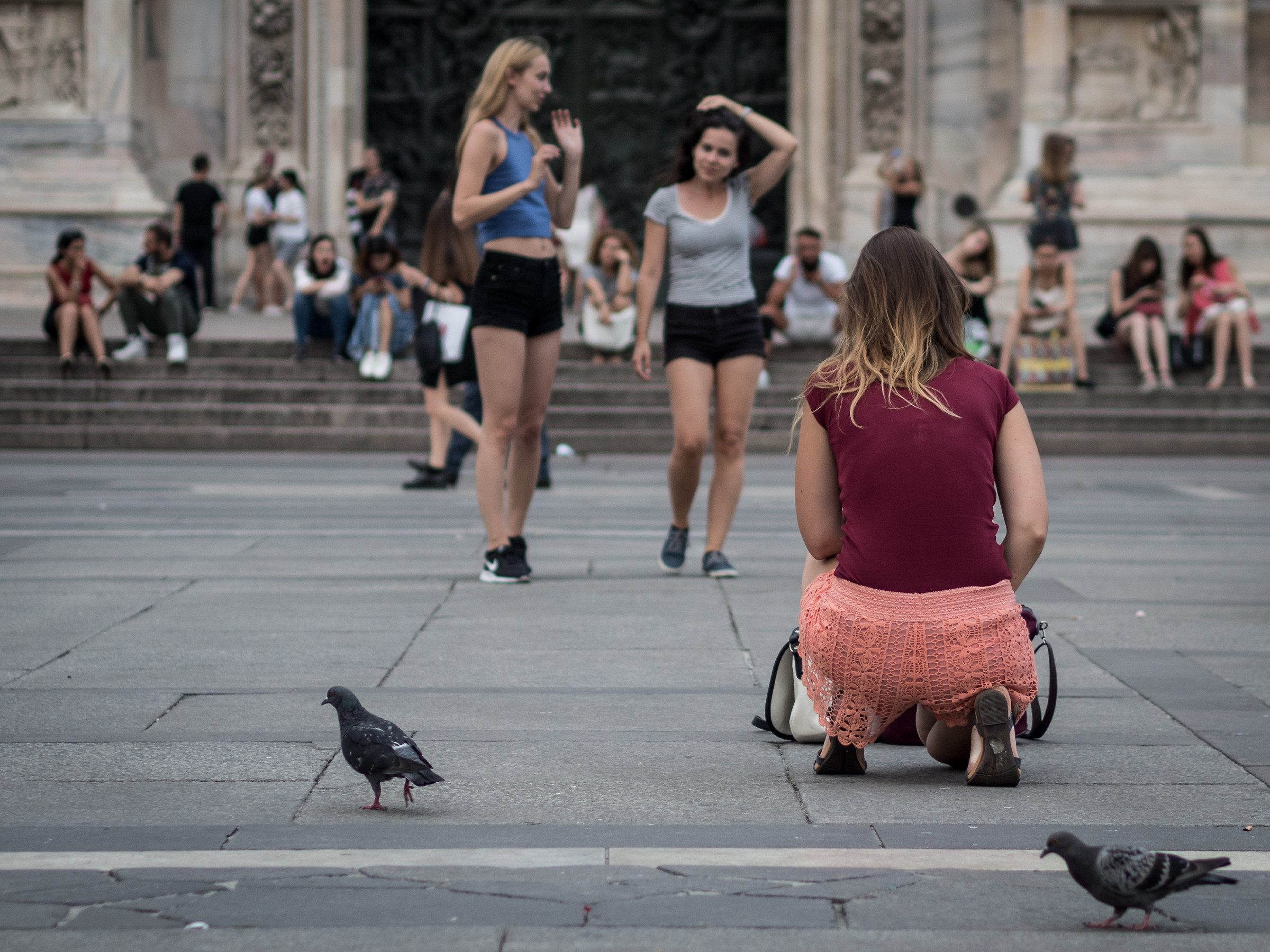 due piccioni una fotografa e due modelle...