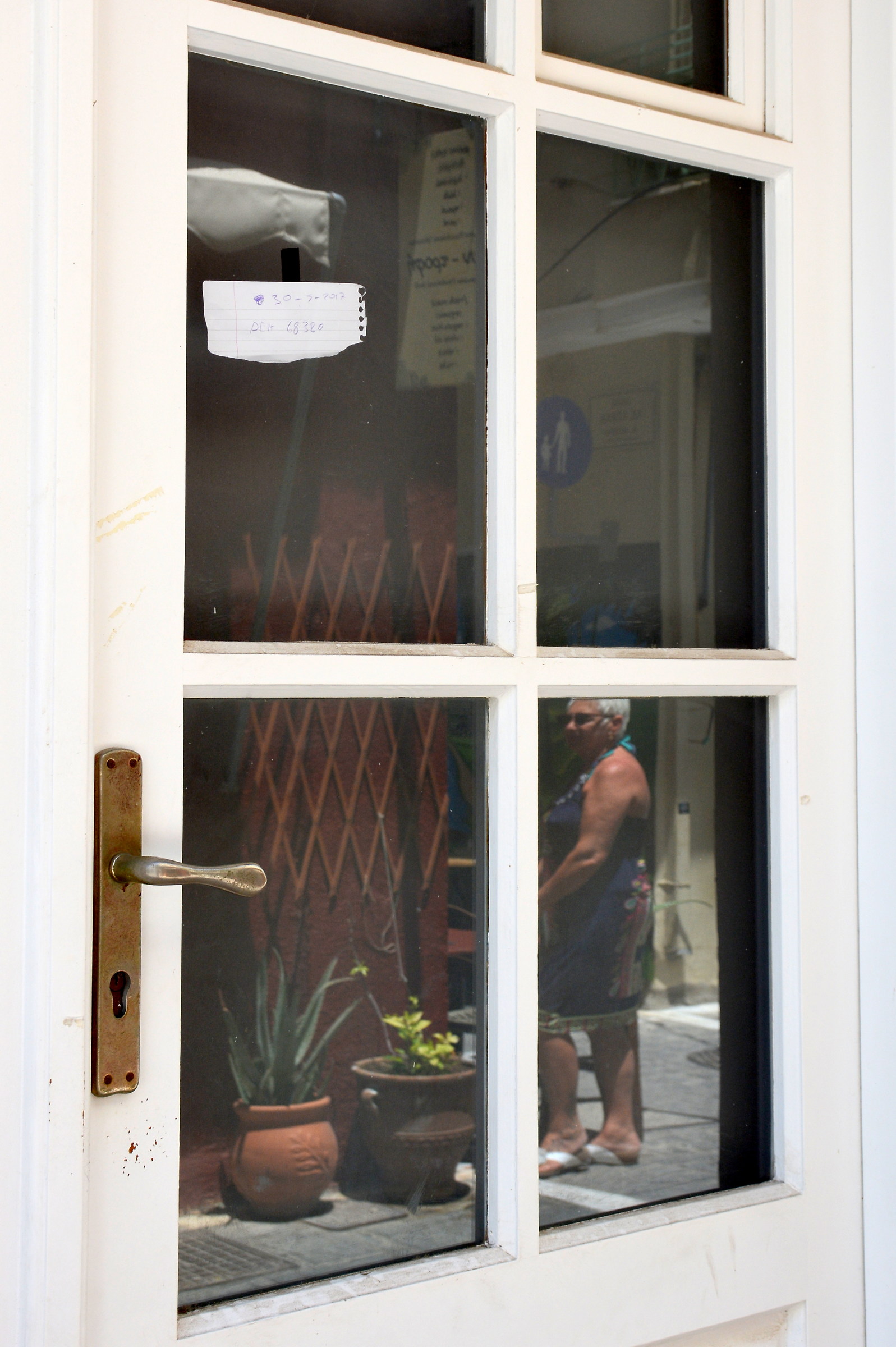 Riflessi di una porta