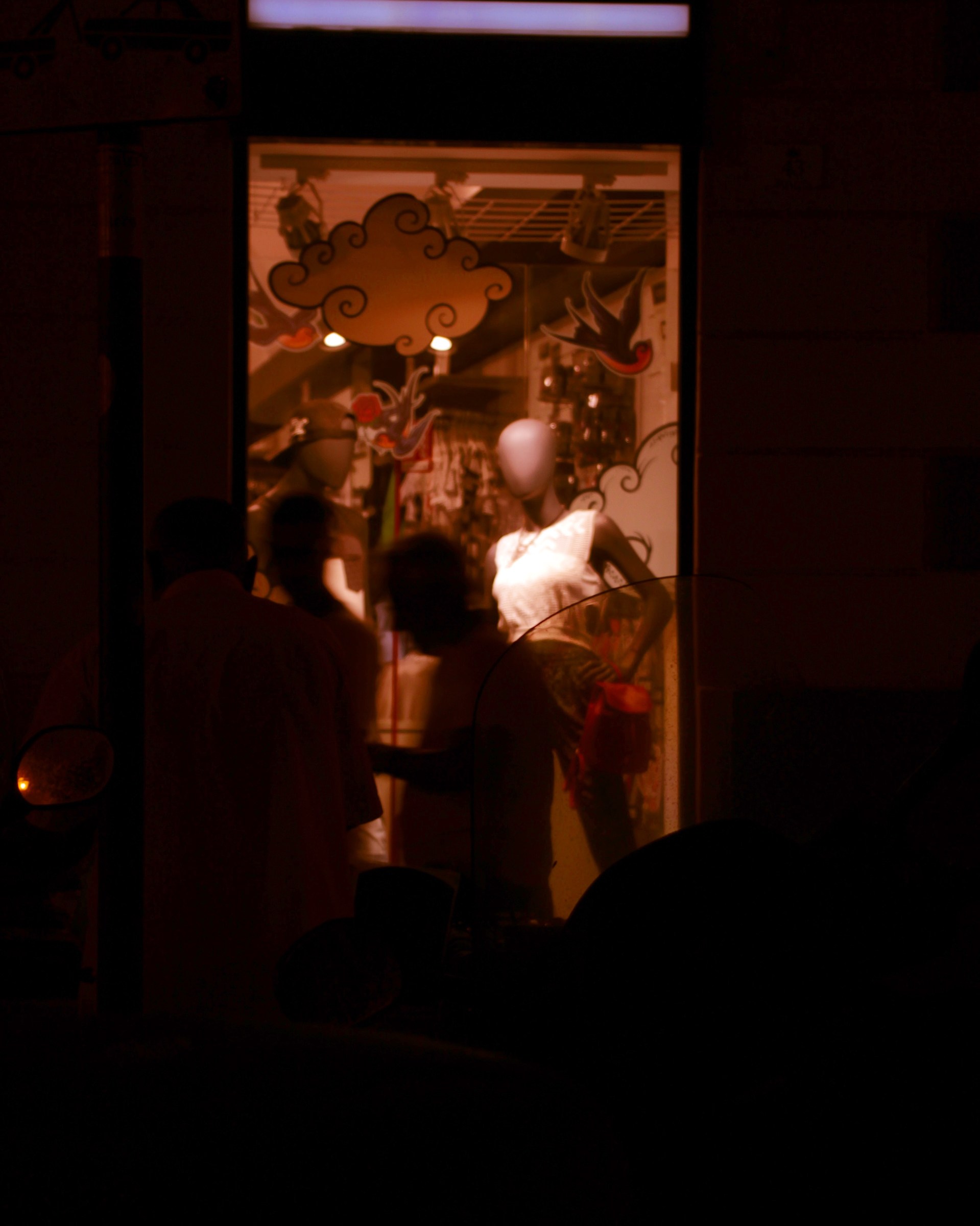 Mannequins looking at the shadows