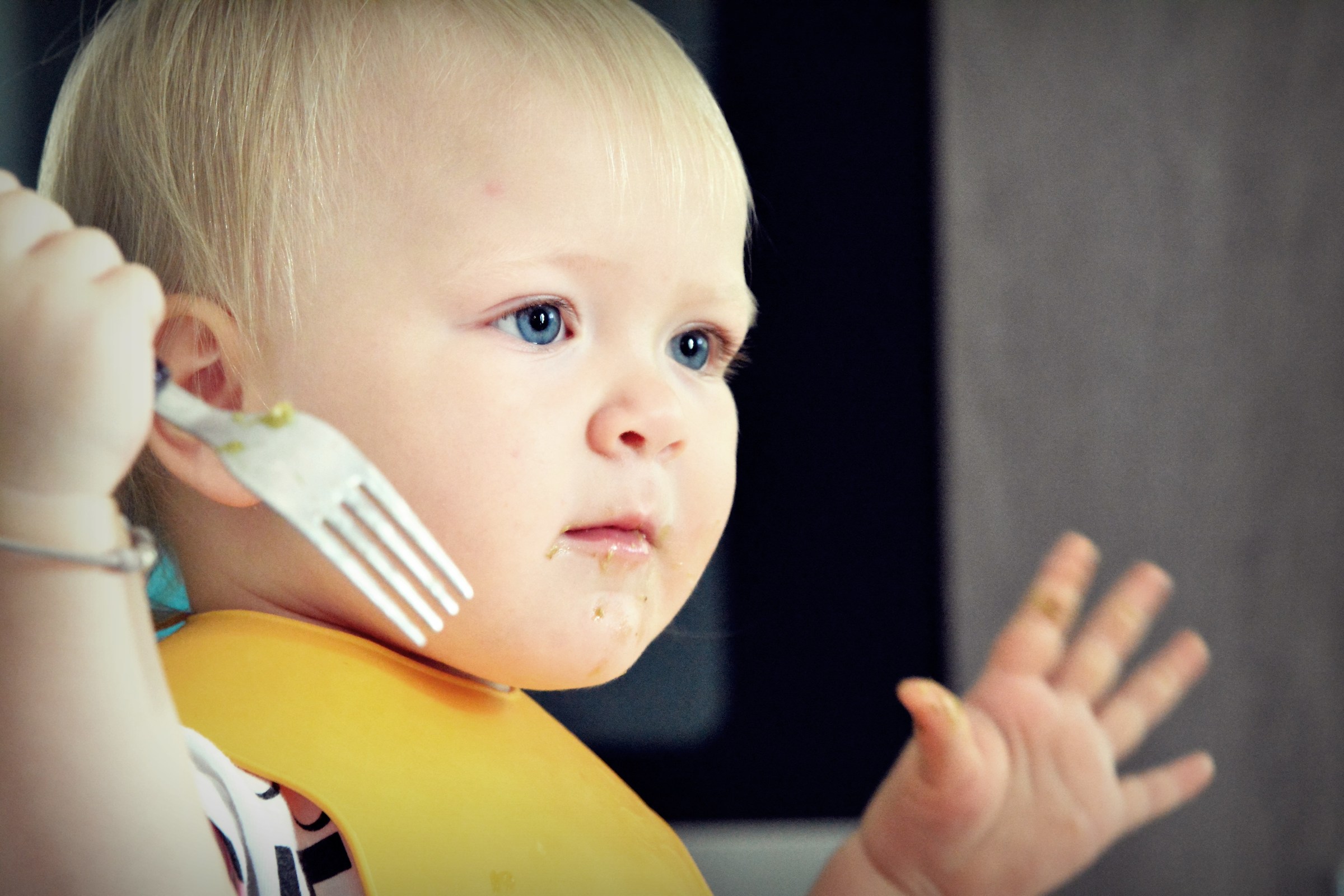 Down your hands from the amiable pappaaaaa