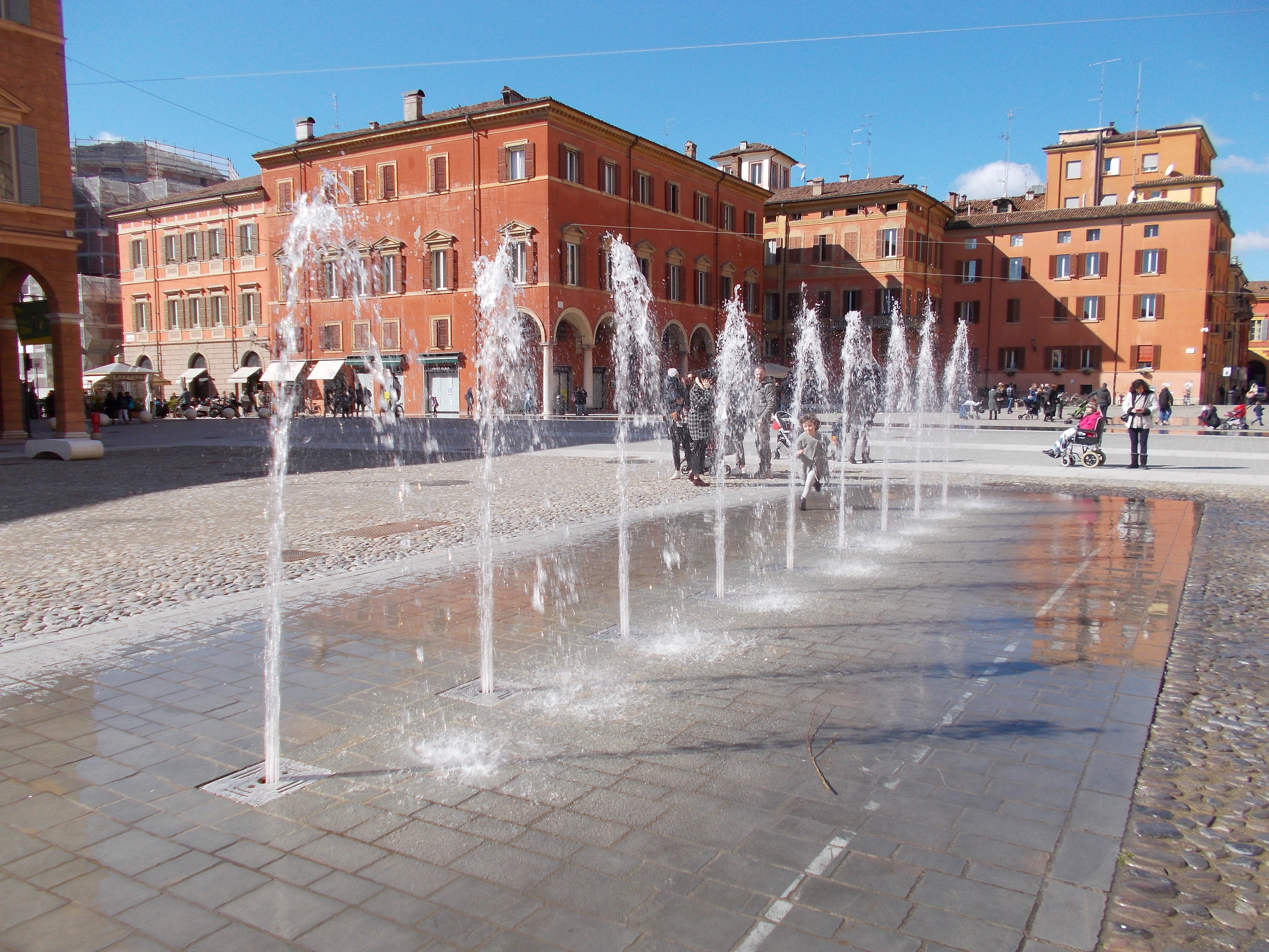Di corsa tra i getti d'acqua
