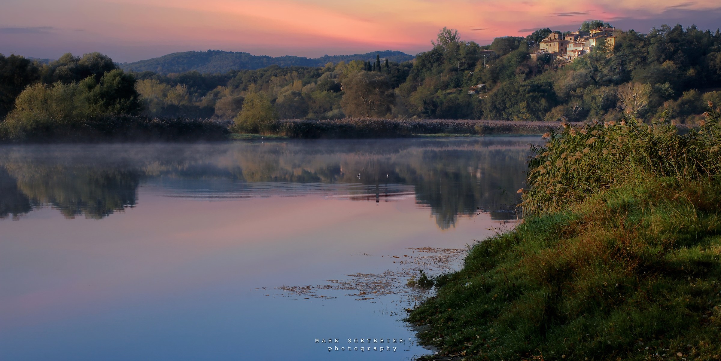 Mount above Rondine (ar) Bridge Buriano