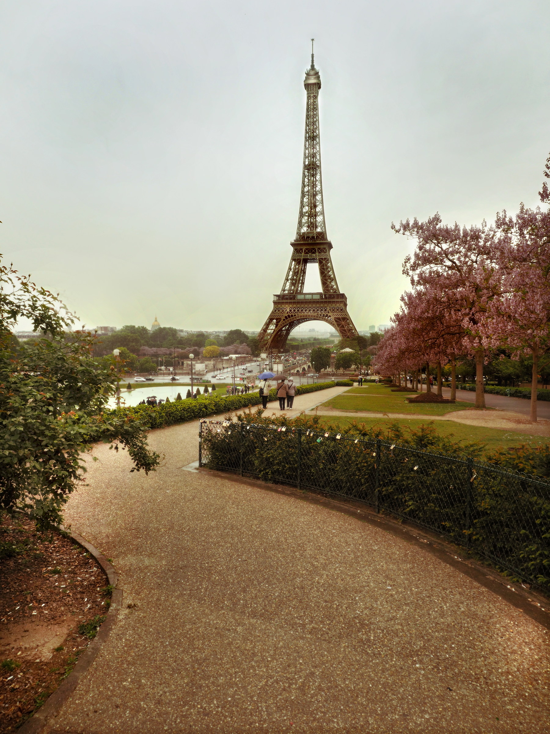 strada per la Tour Eiffel