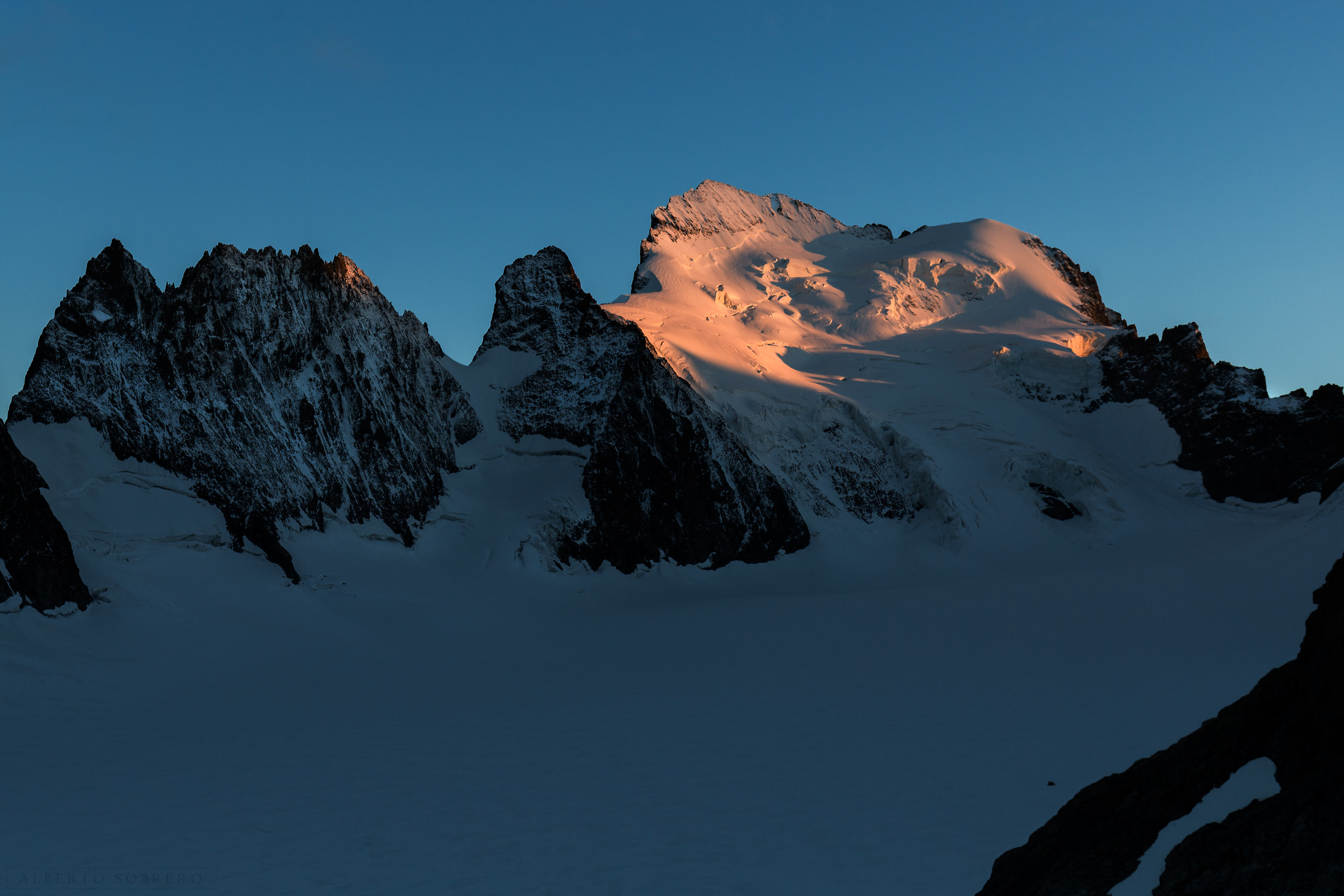 The last light on the Barre des Ecrains