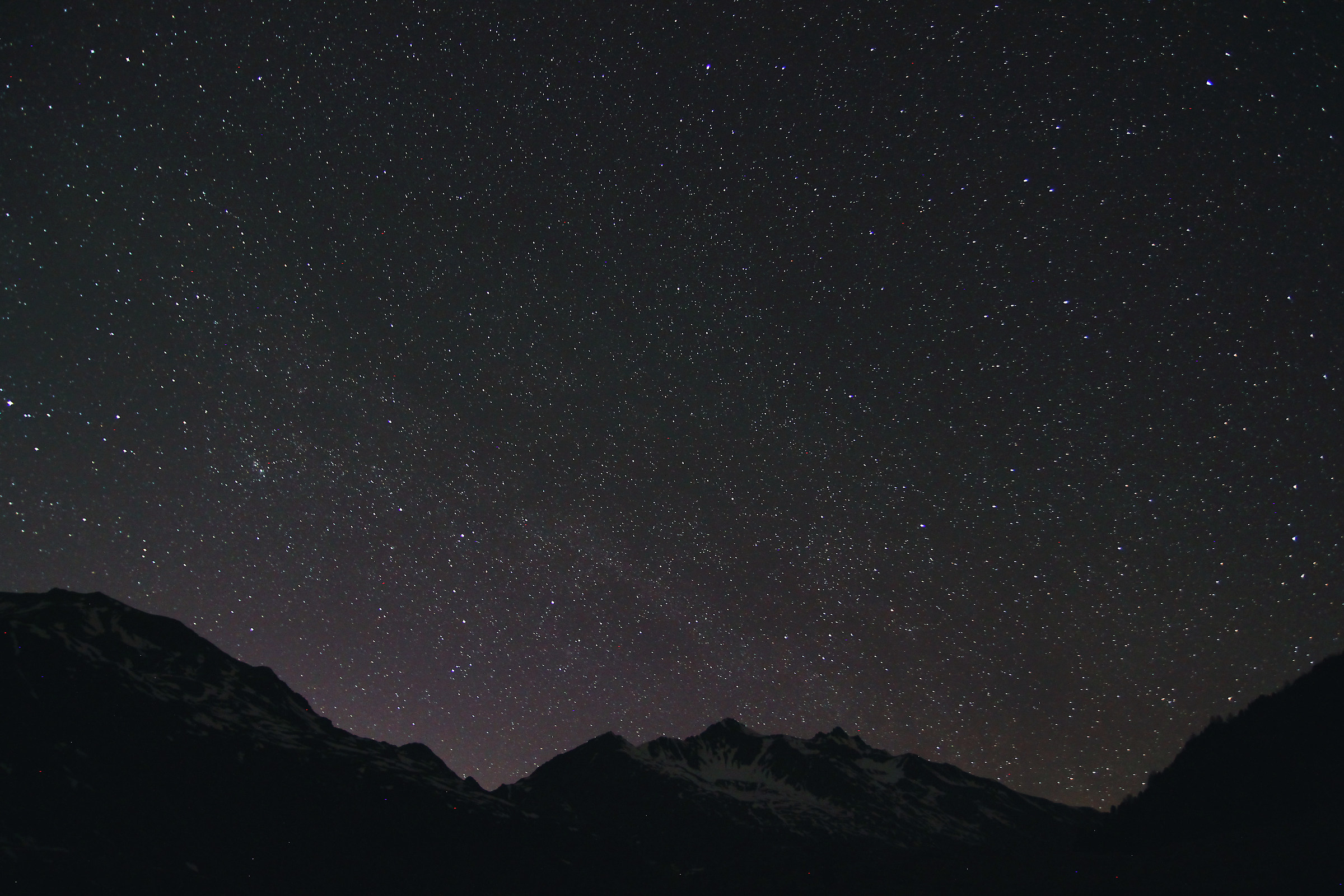 Milky Way hint between the stars