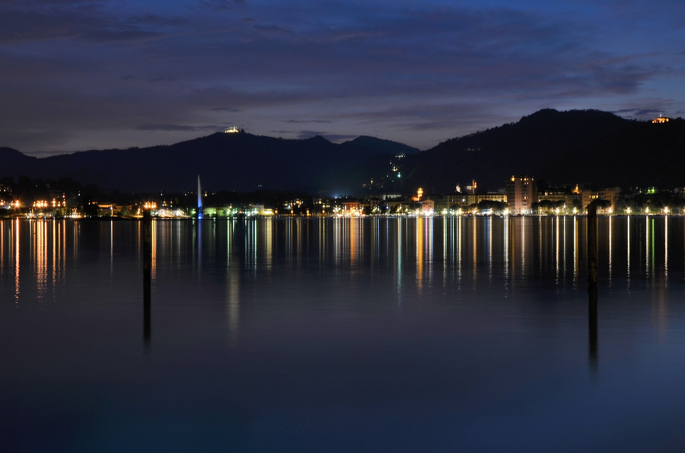 Iseo Lake at night