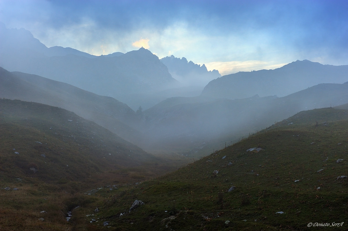 Crinali nella nebbia