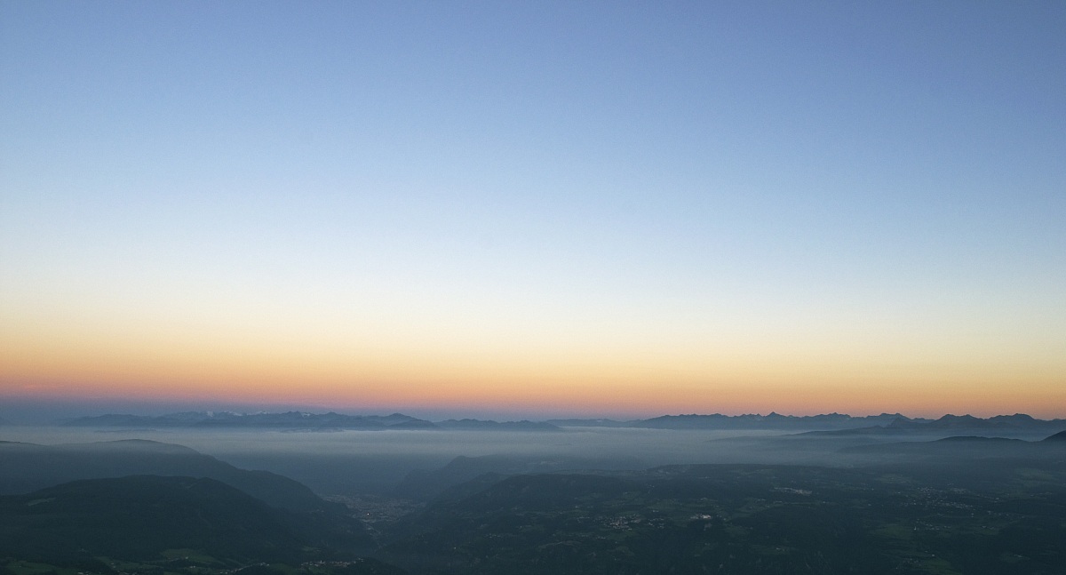 Sunrise from tip Volsegger (1873m)