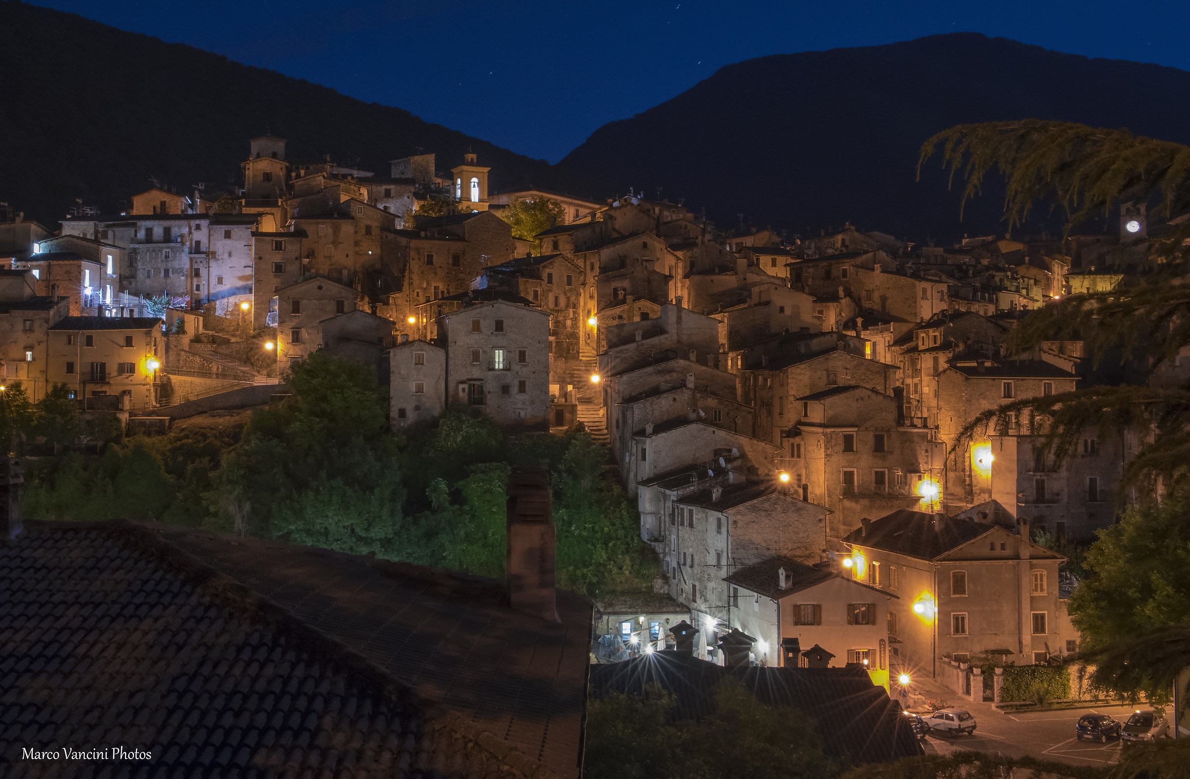 Scanno..incastonata tra le montagne