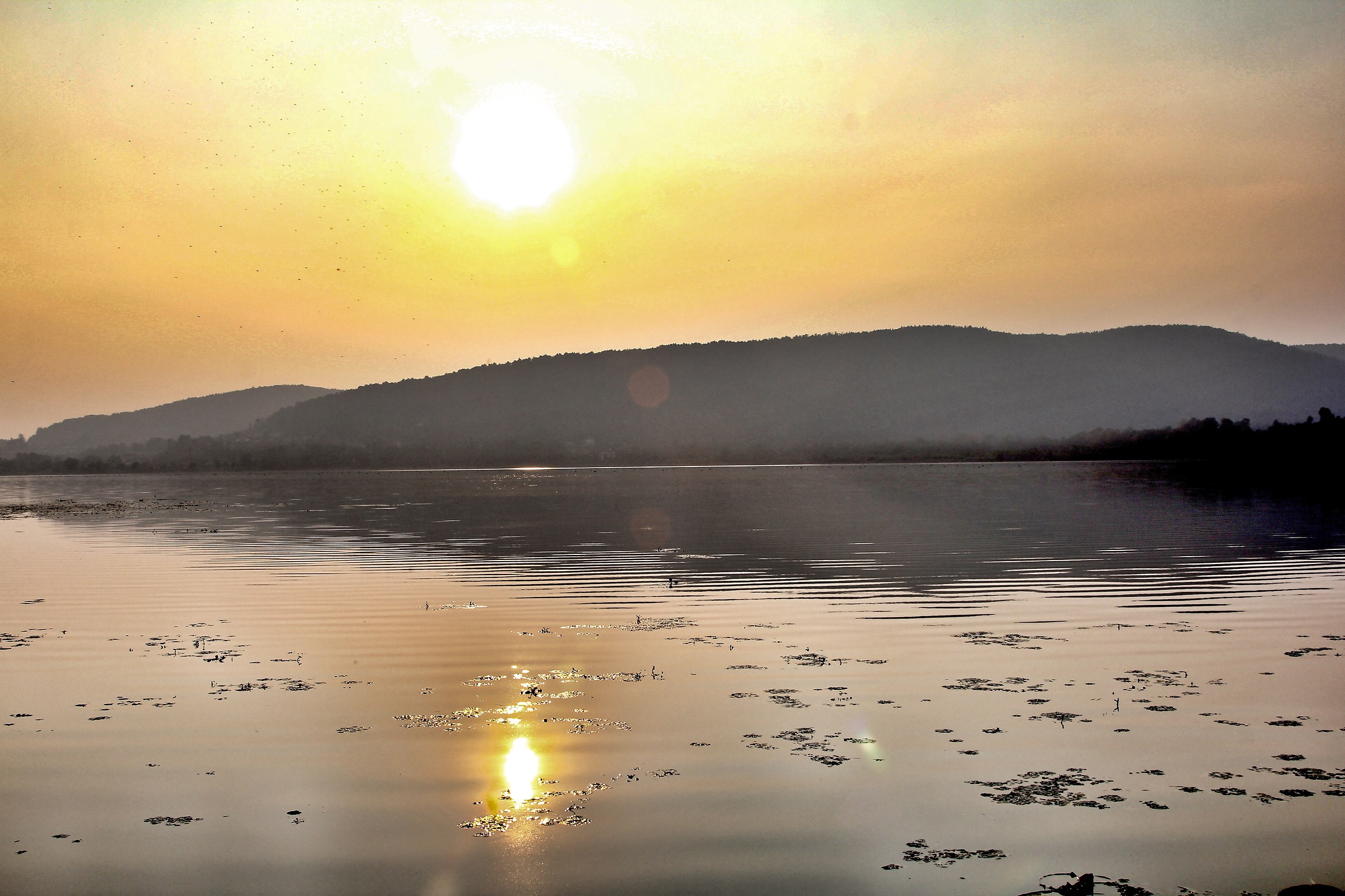 Tramonto al lago di monate