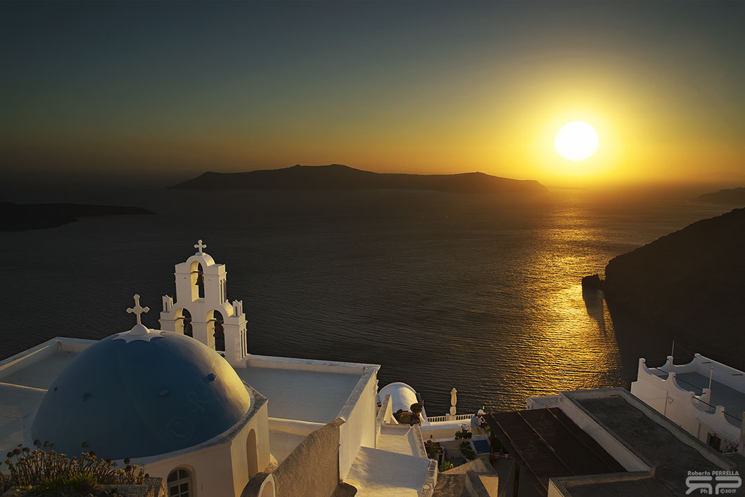 The three bells' sunset @ Fira