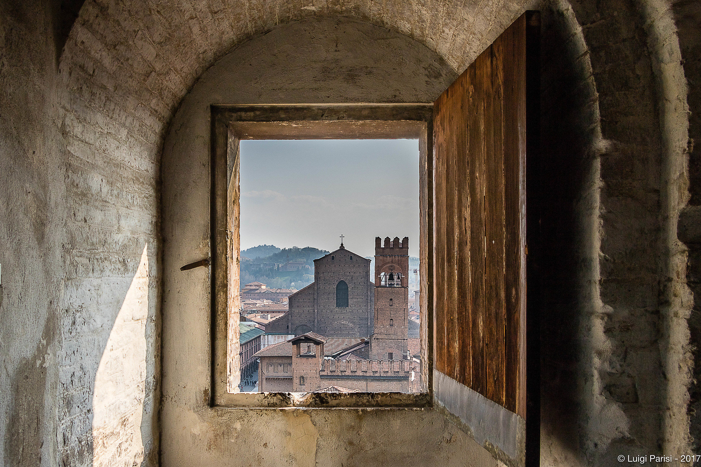 Una finestra su San Petronio