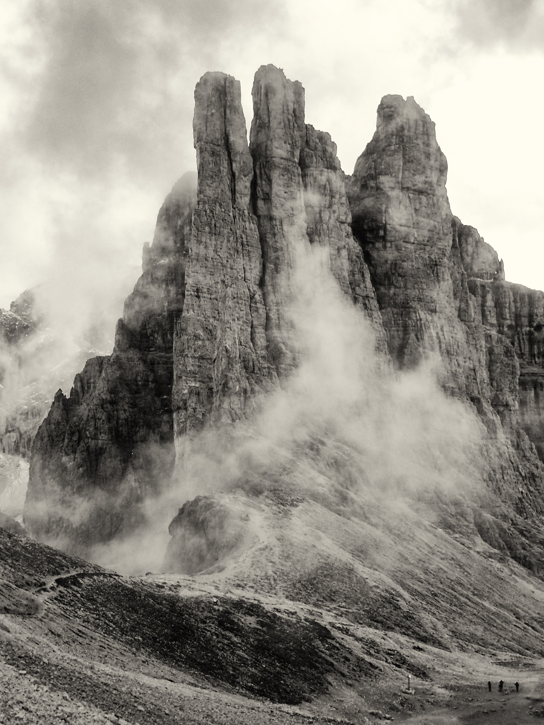 Vajolet towers before the storm