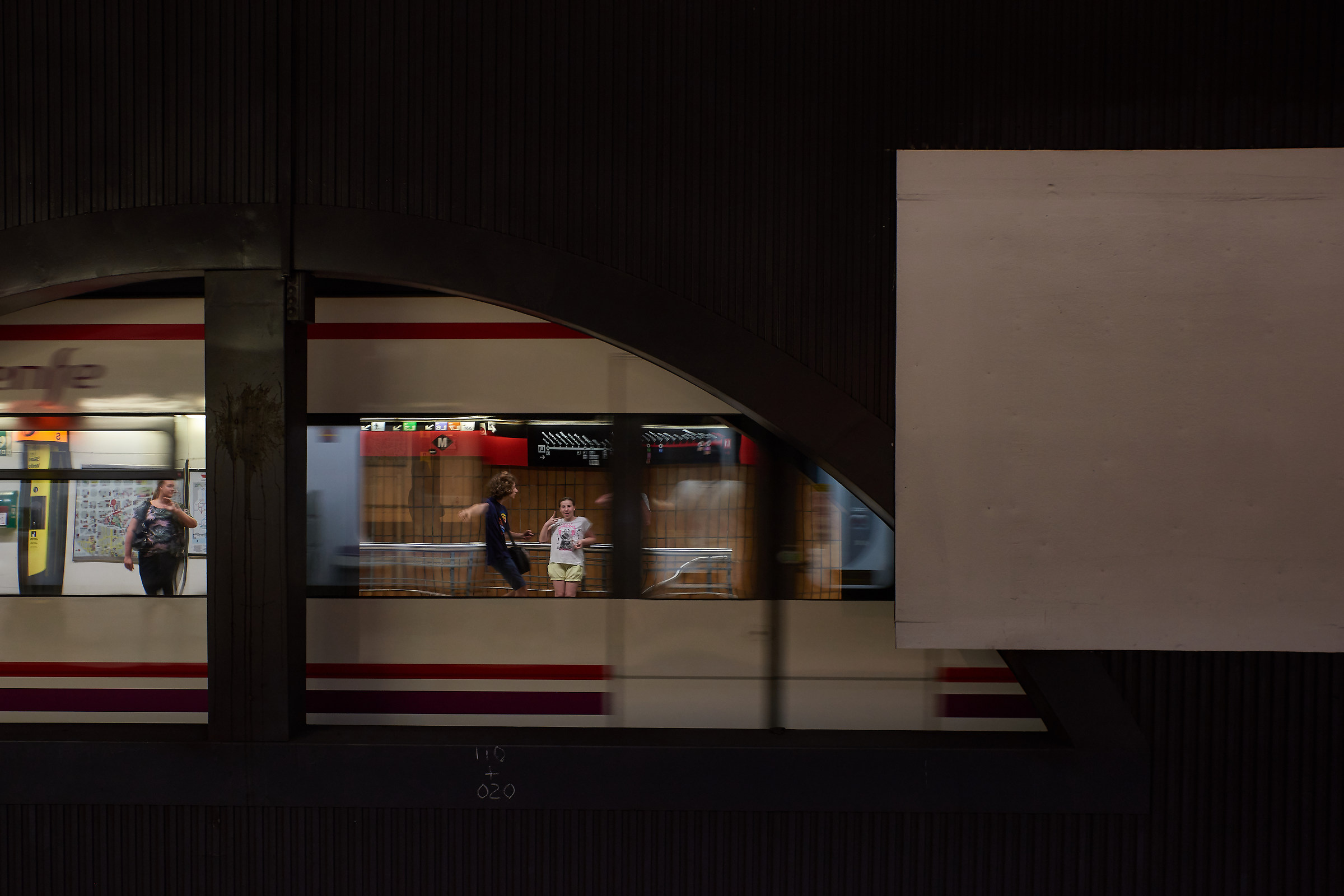 Underground - Riflessioni in movimento