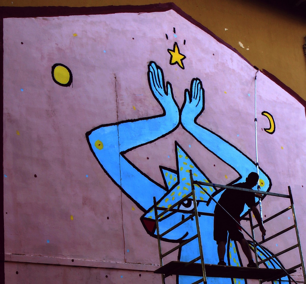 Street Artist in action