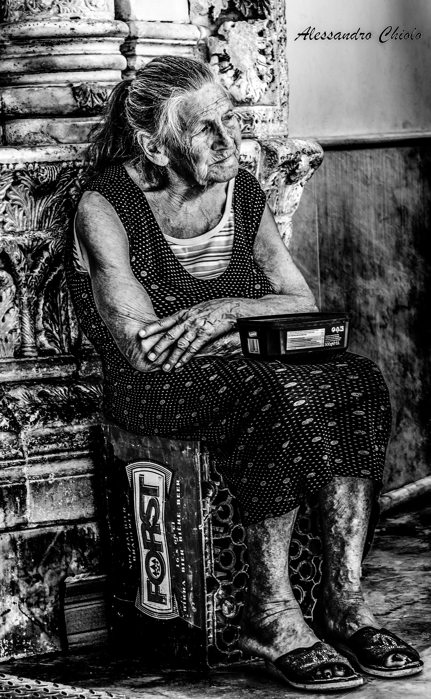 Vecchiarel canuta e stanca