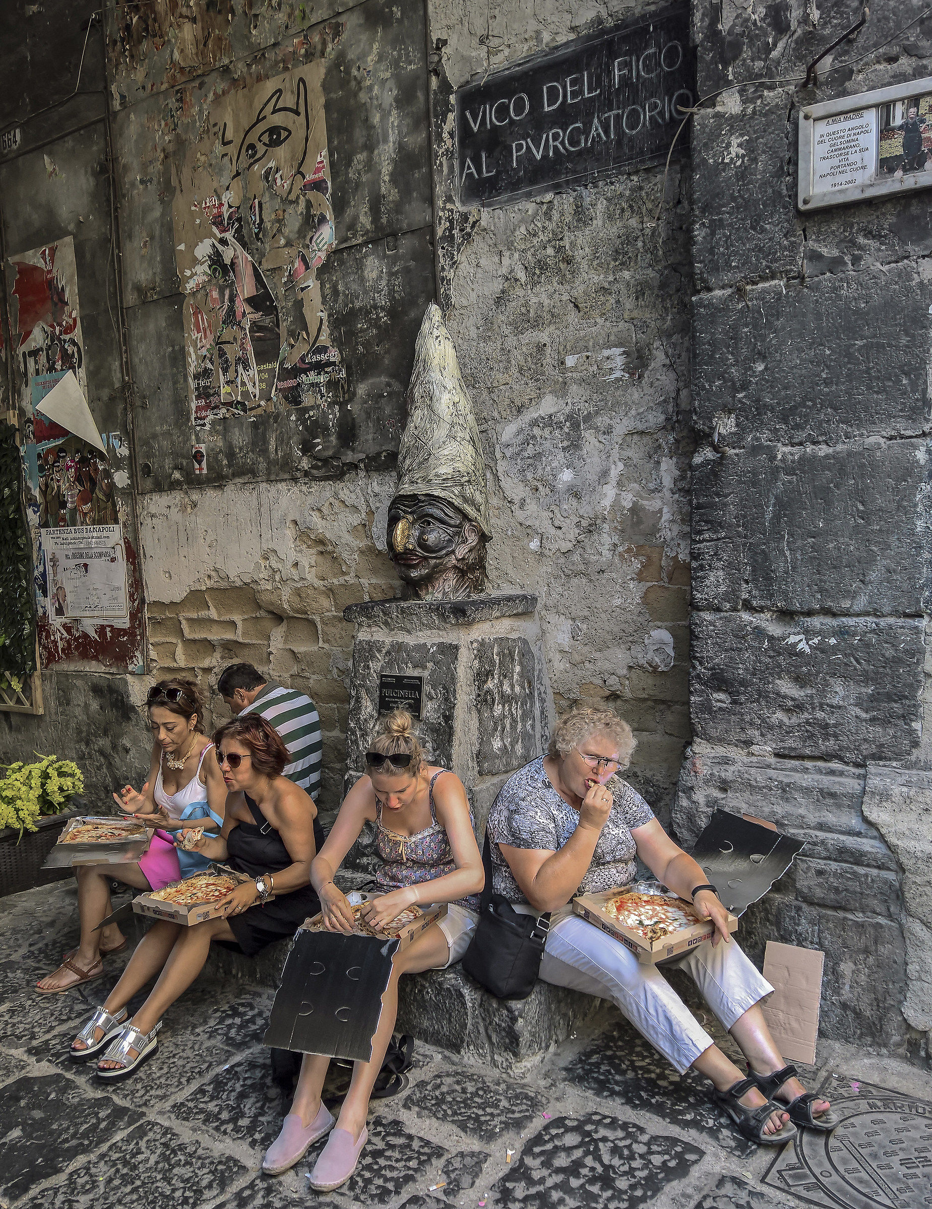 Napoli accoglie sempre.