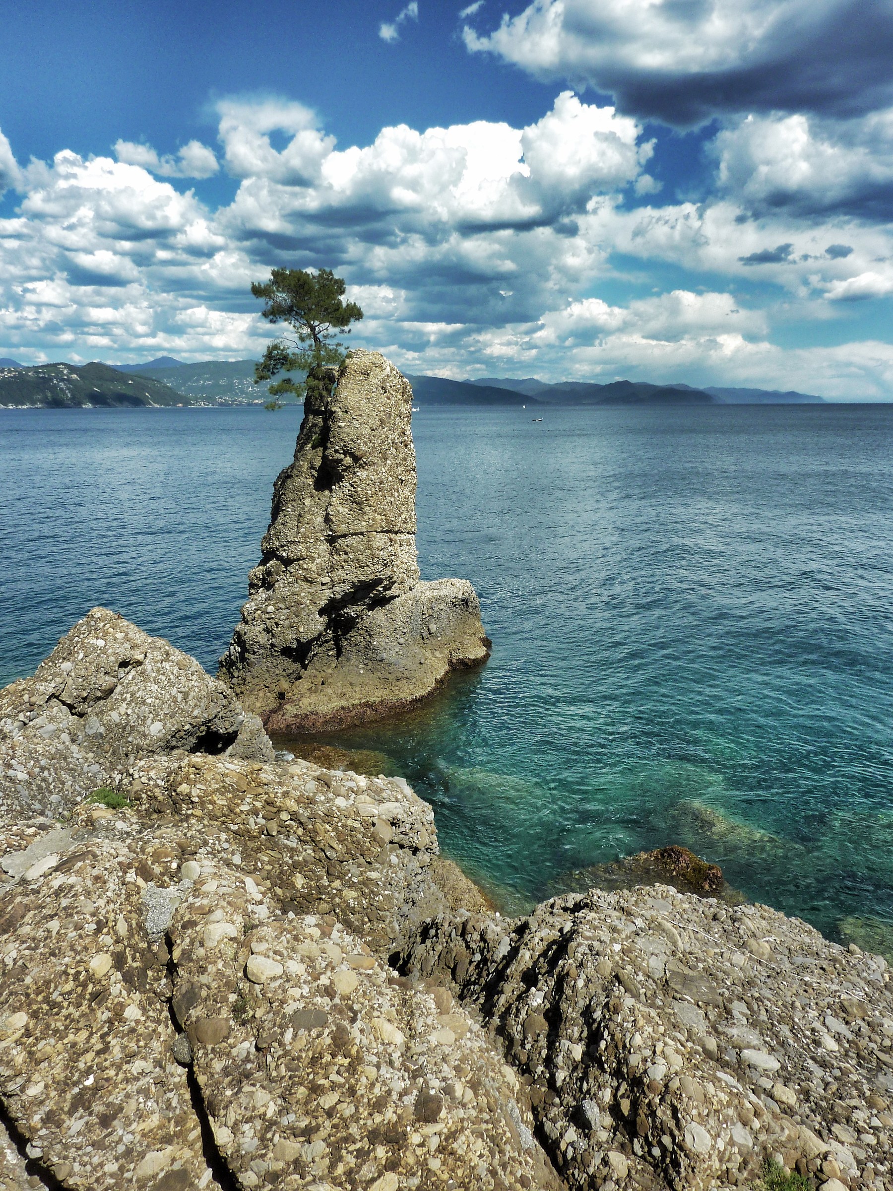 Along the promenade from S.Margherita Ligure to Portofino