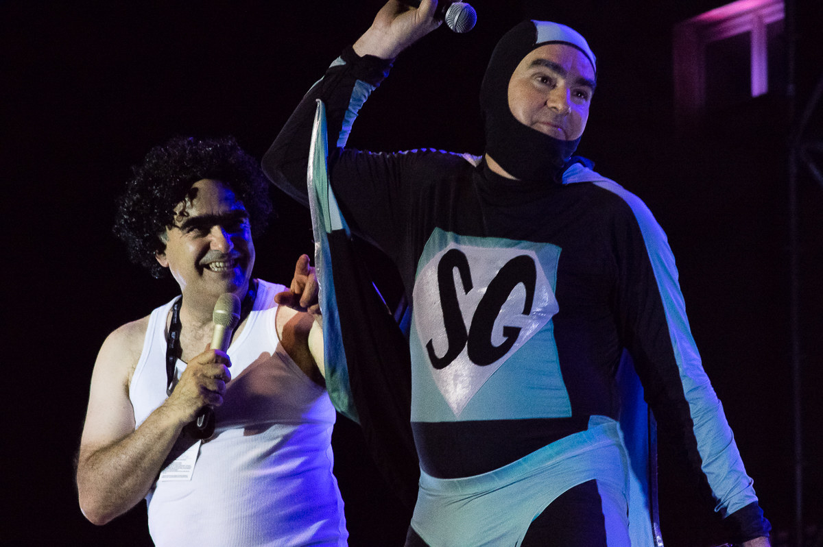 mi piace quel ragazzo perchè..sto diventando forse ri...