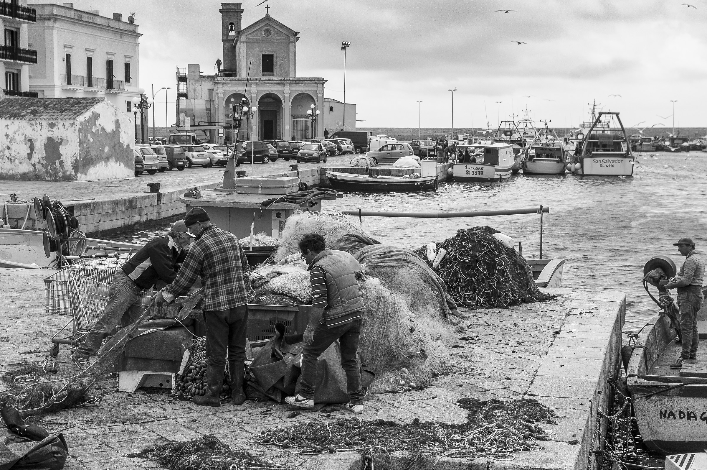 Fishermen at the port of Gallipoli