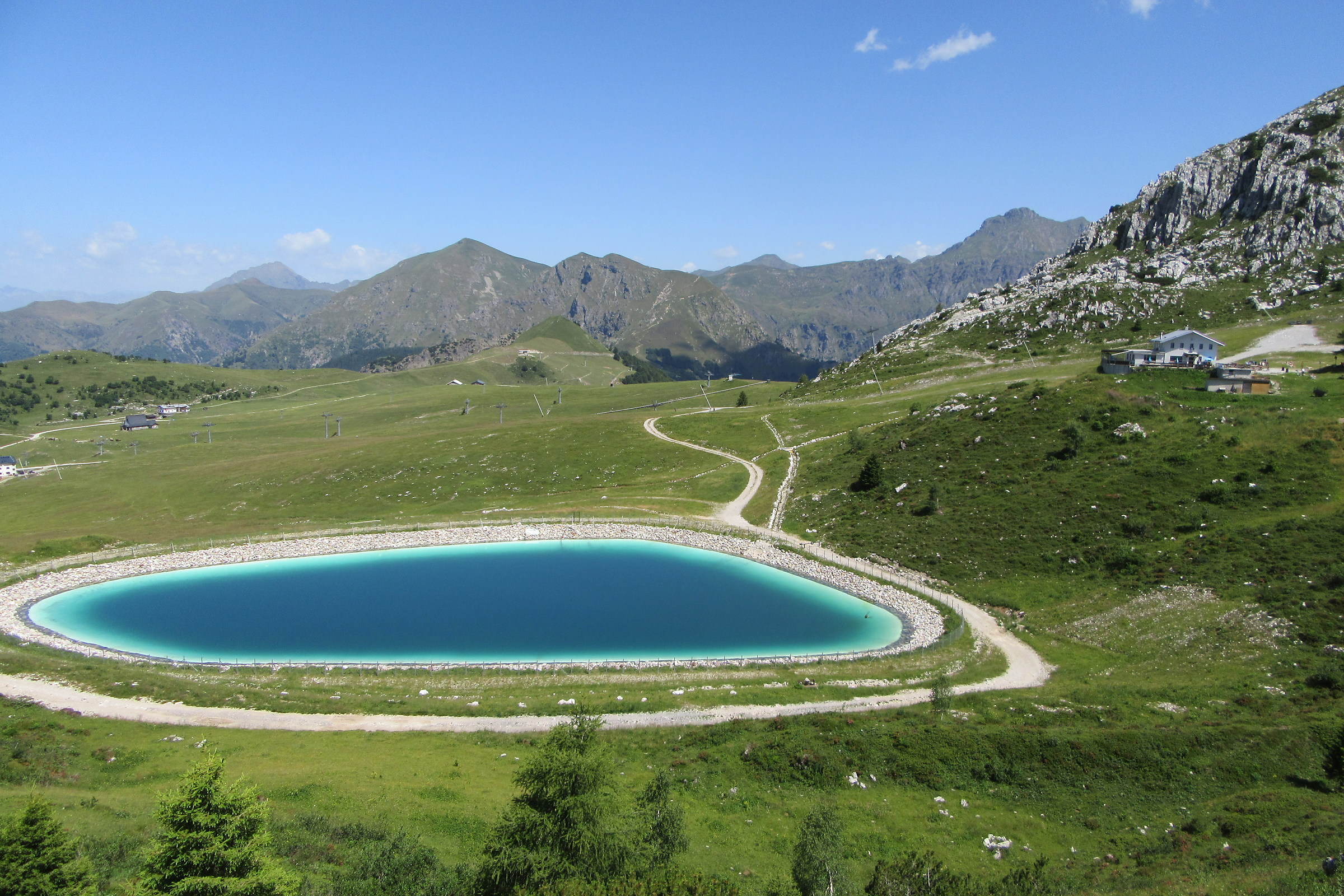Rifugio Lecco to the Plans of Bobbio