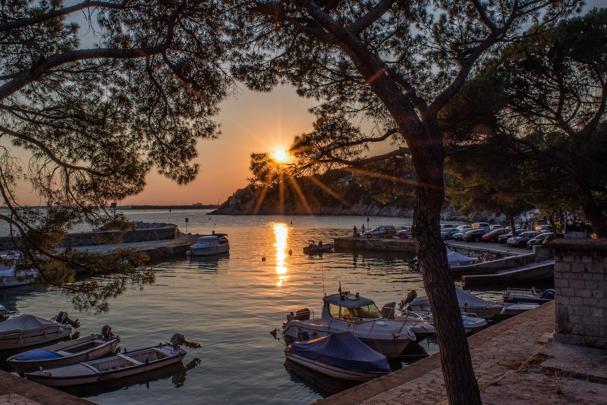 Porticciolo al tramonto