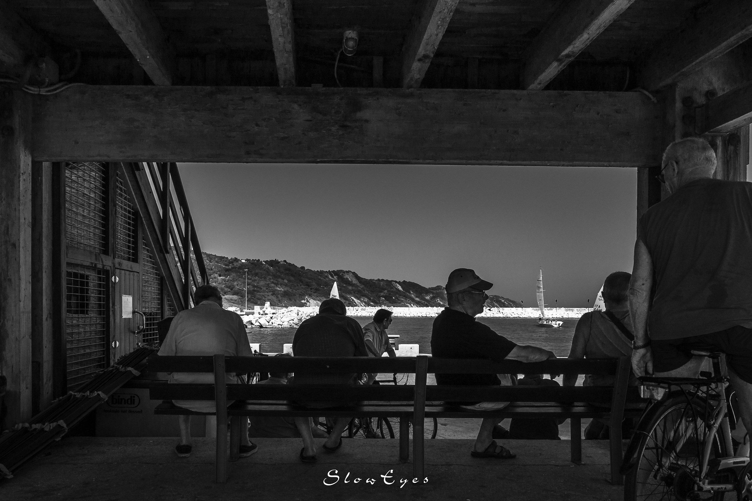 Four chants at the harbor