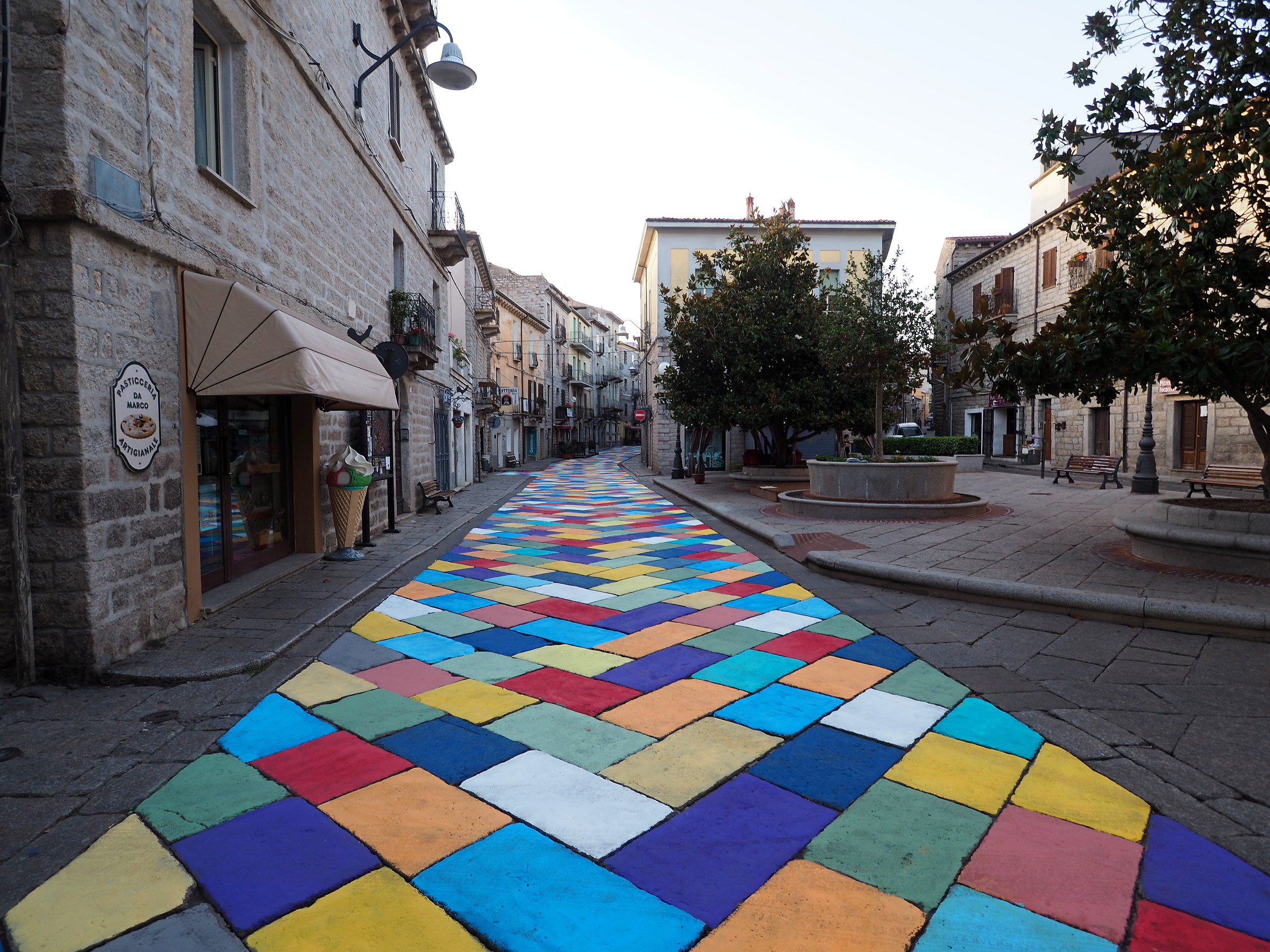 The colors of the stone city