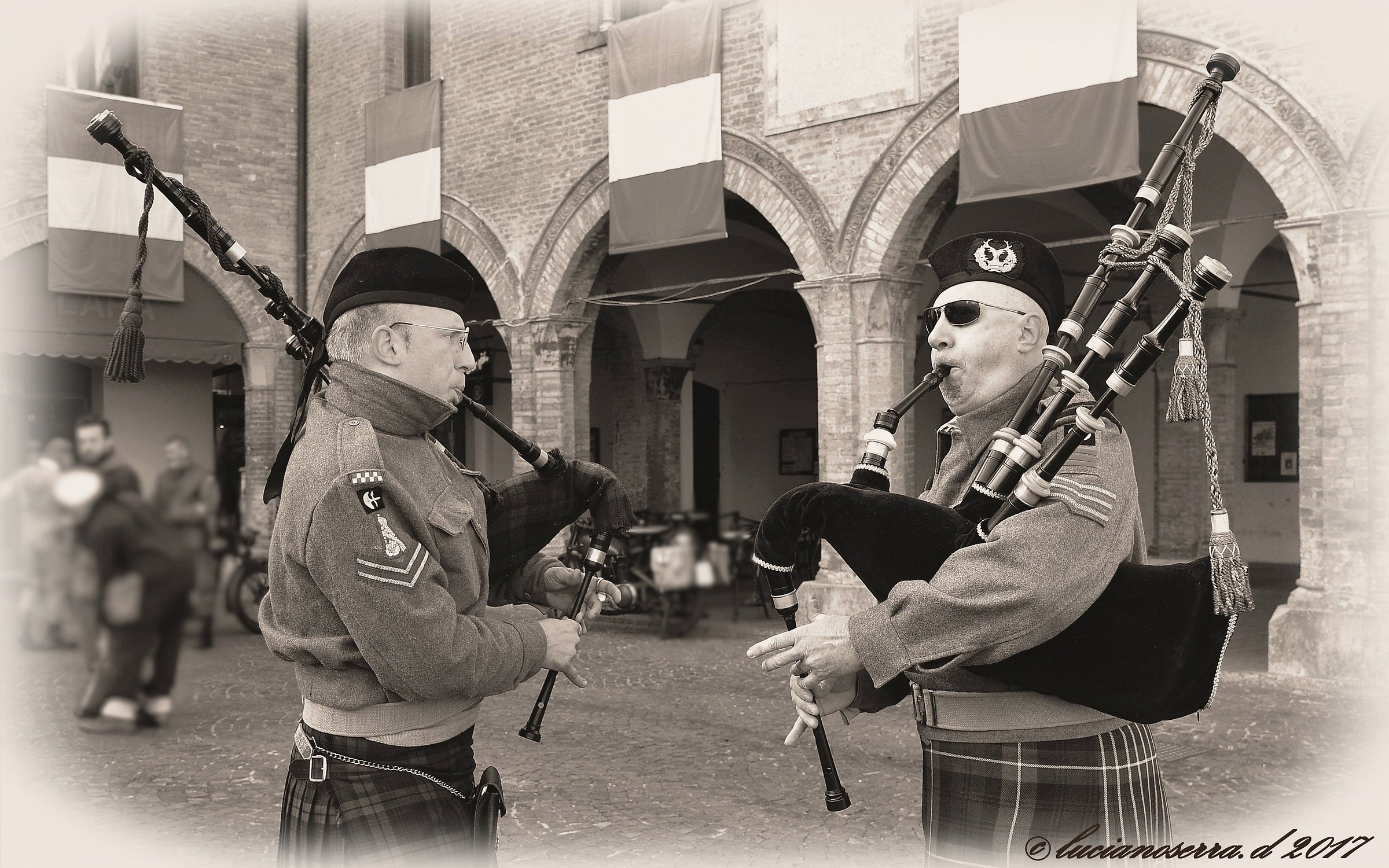 Figuranti con divise militari della II Guerra Mondiale