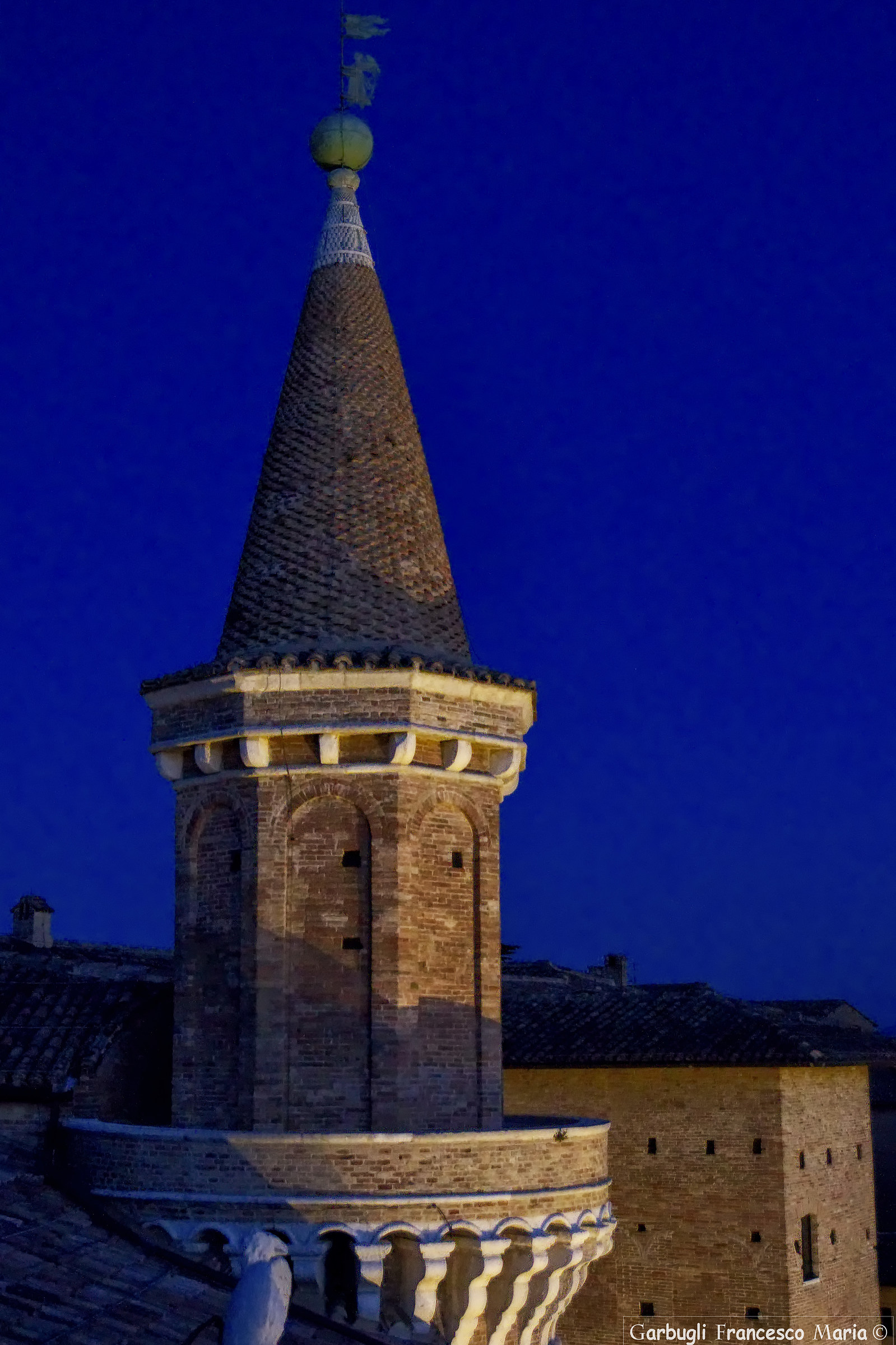 Ora blu sul Torricino di Urbino