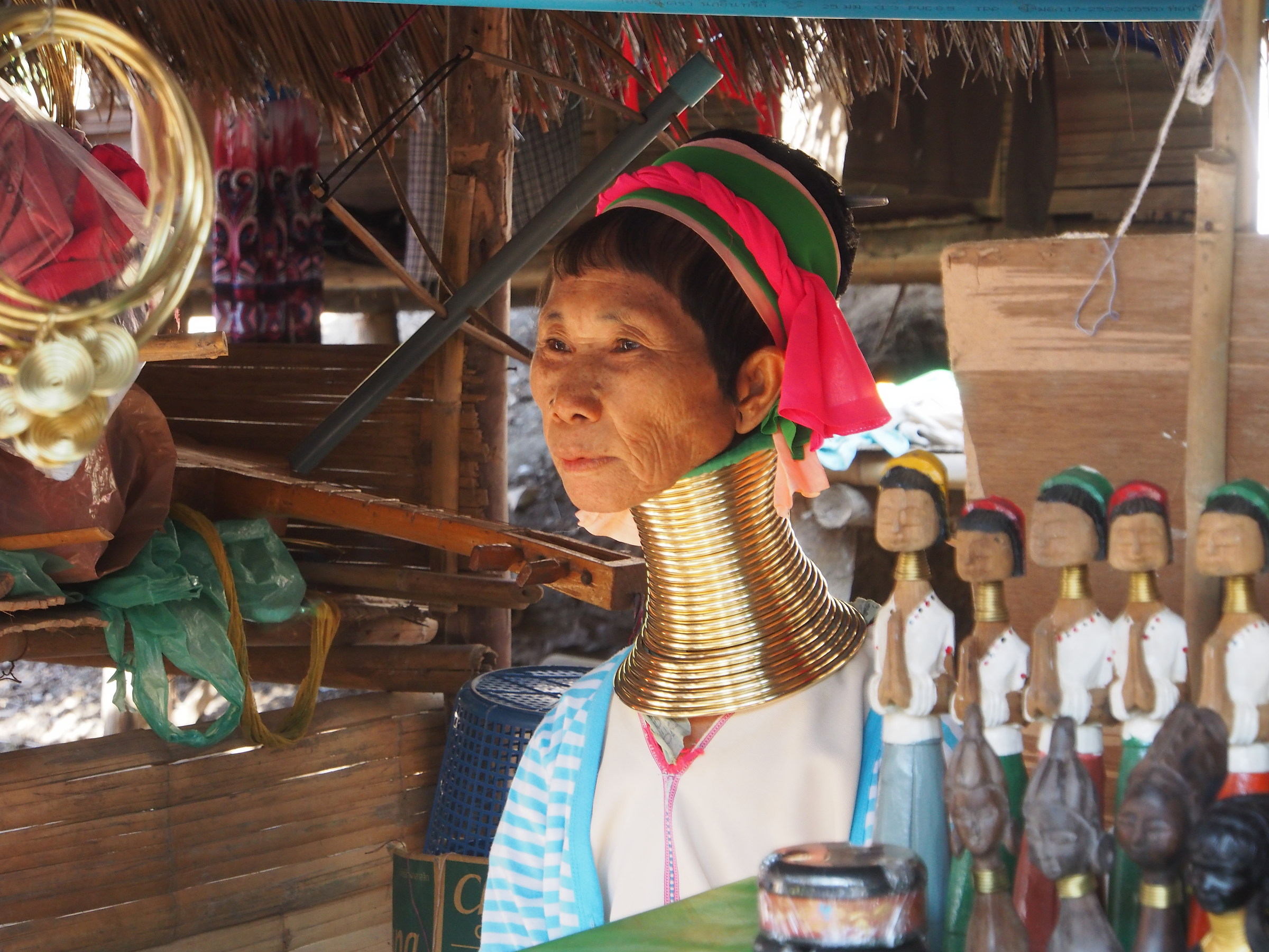 Thailandia del Nord: ritratto di donna giraffa