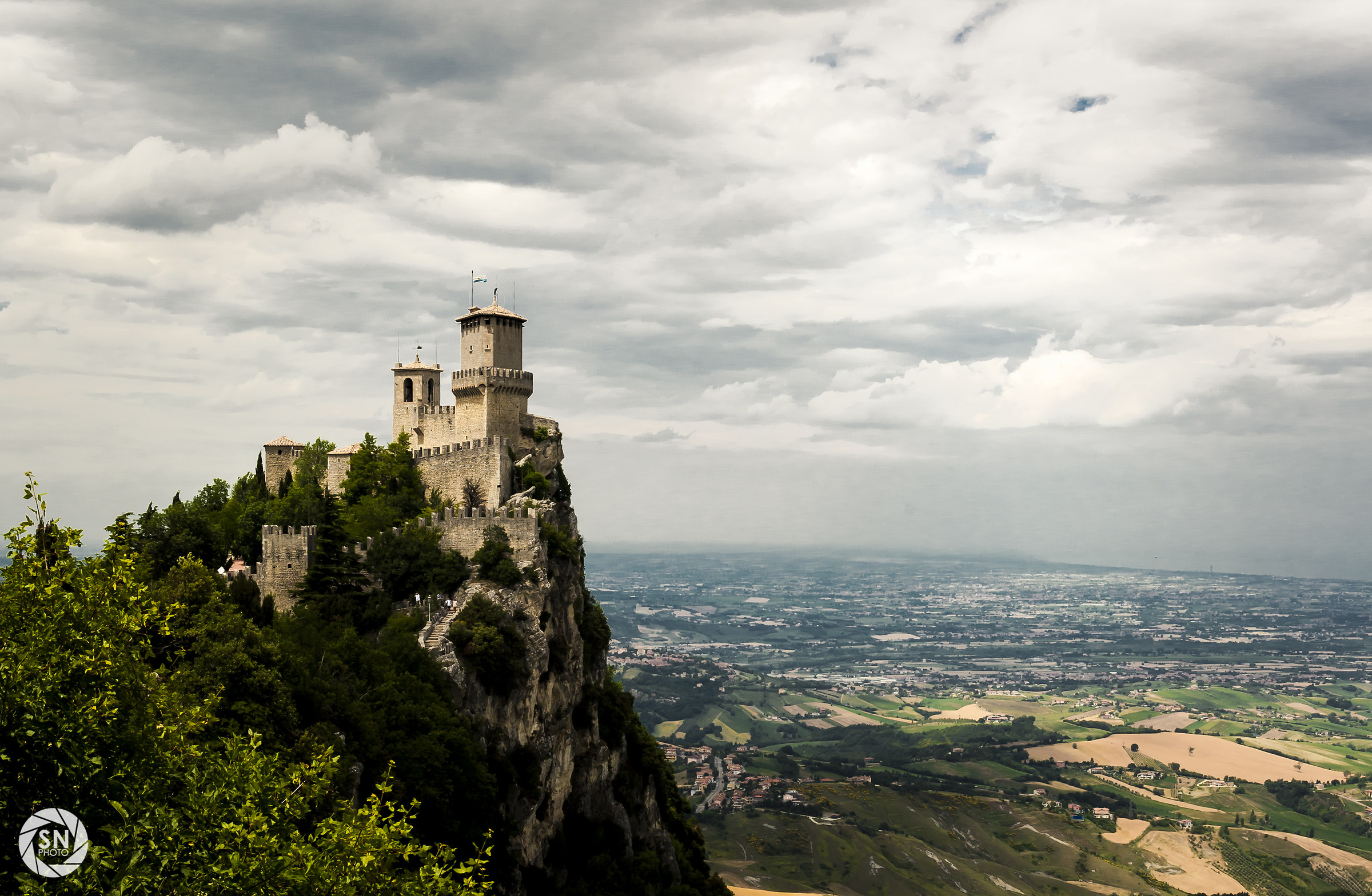 Dominate the littoral