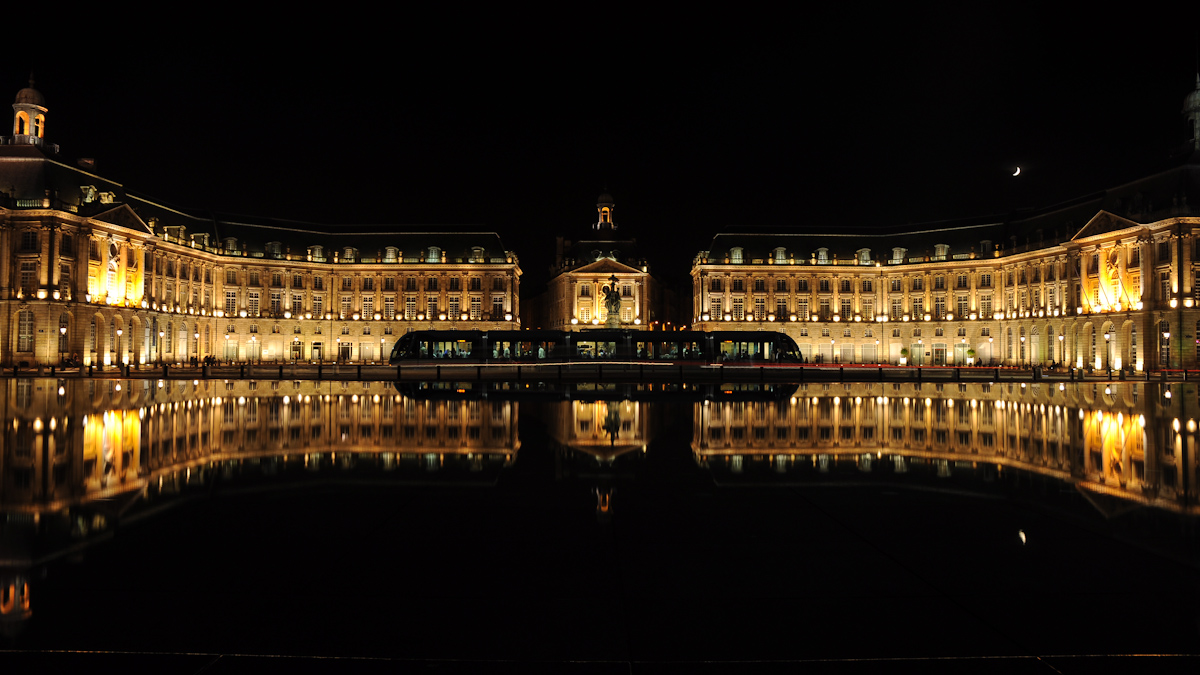 Place de la Bourse allo specchio