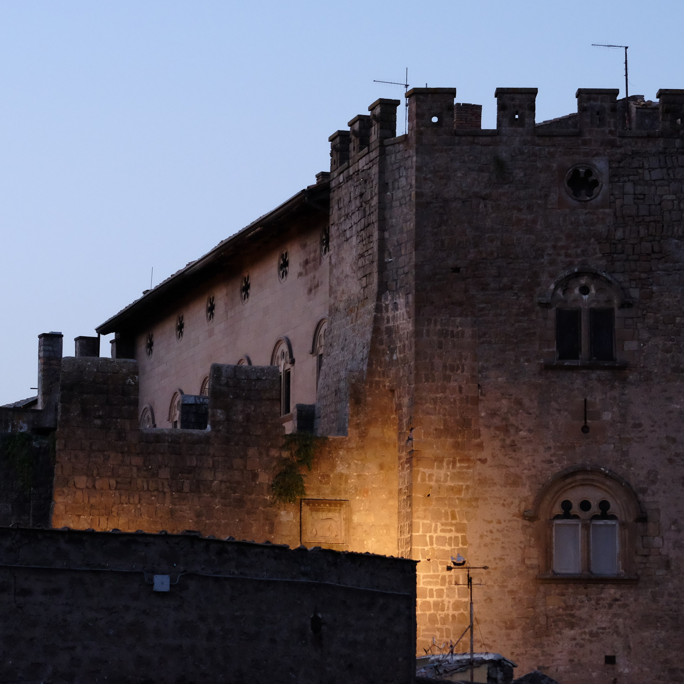 Porta San Pietro a sera, Viterbo