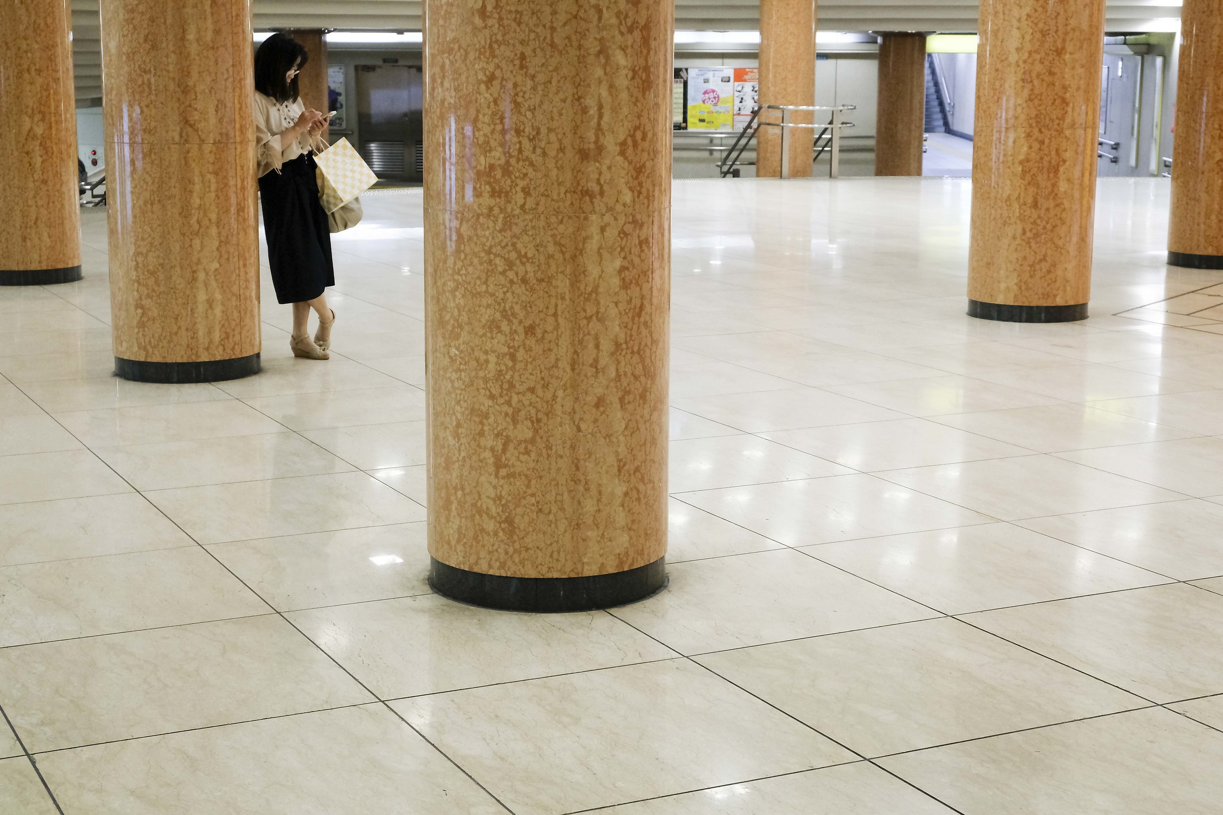 Tokyo - Waiting in the subway