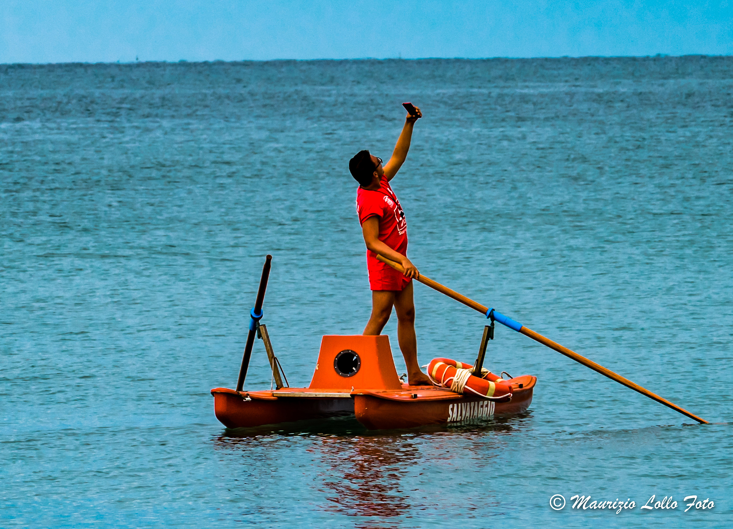 Selfie in alto mare ... poi vi salvo eh ....