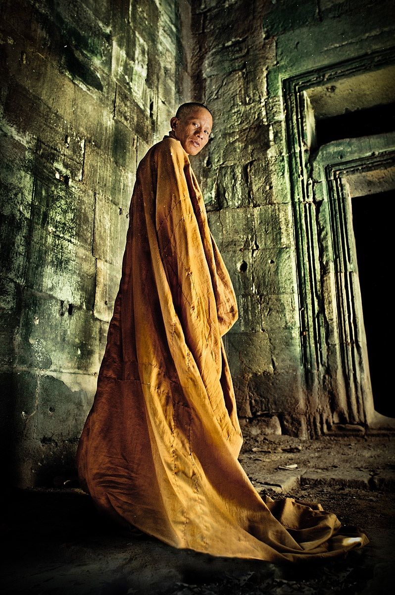 Naga and Buddha, Cambogia