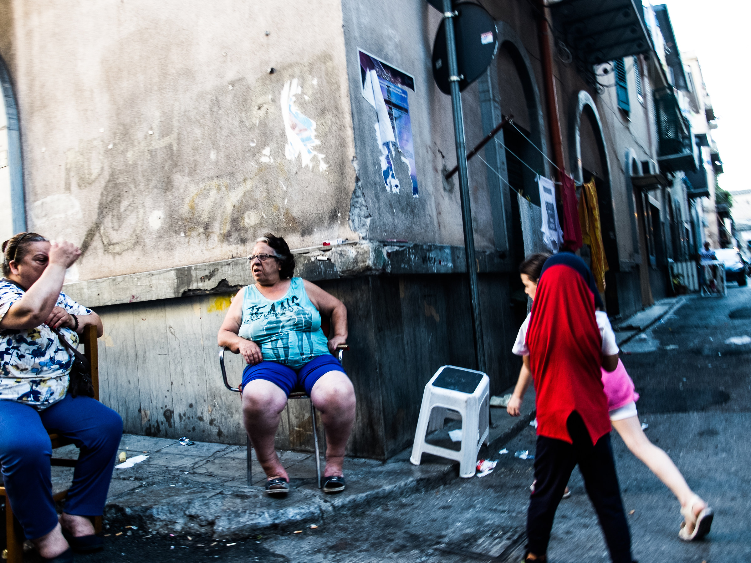 An ordinary day (popular district)