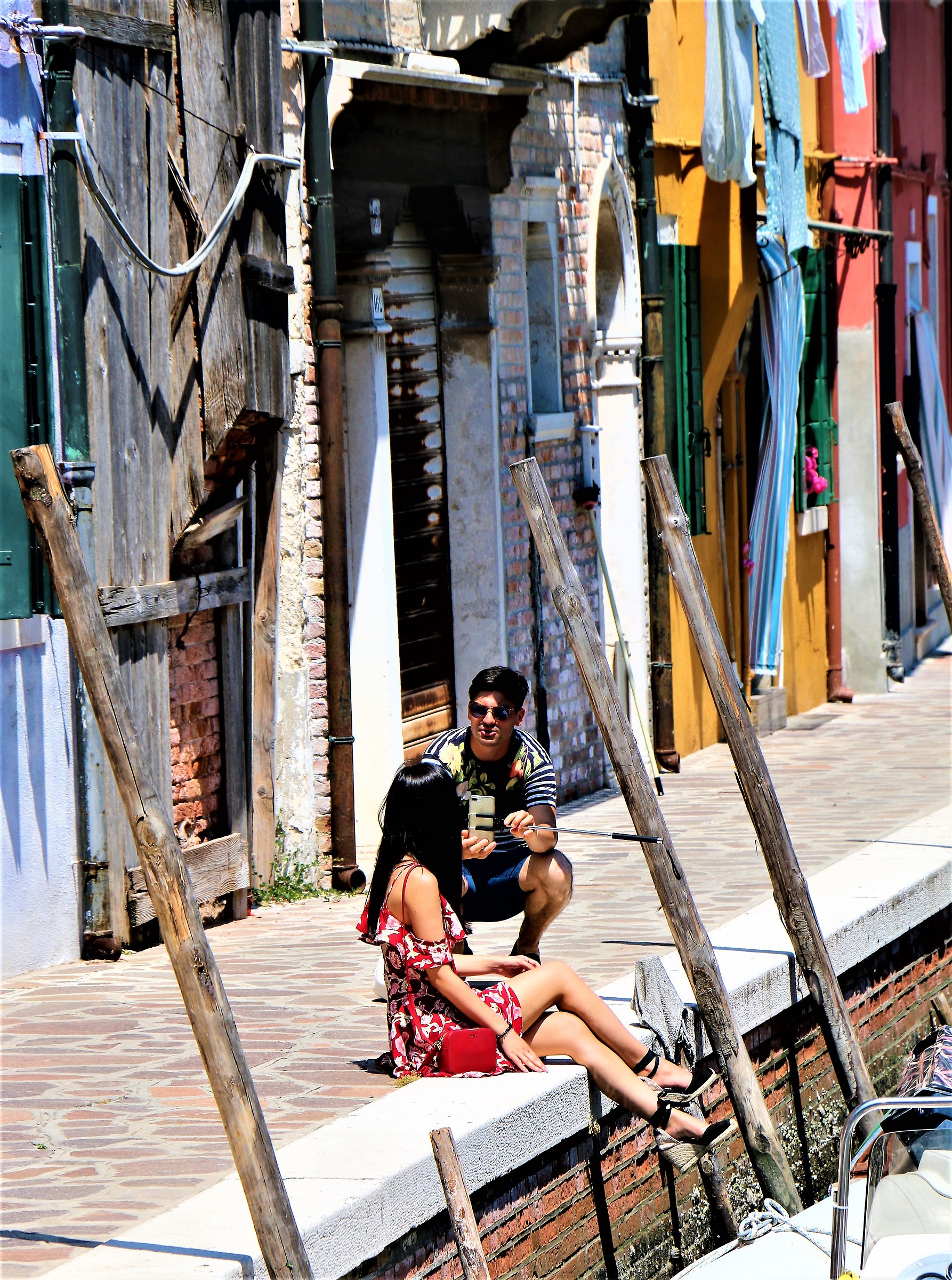 Cuddles in Burano .....