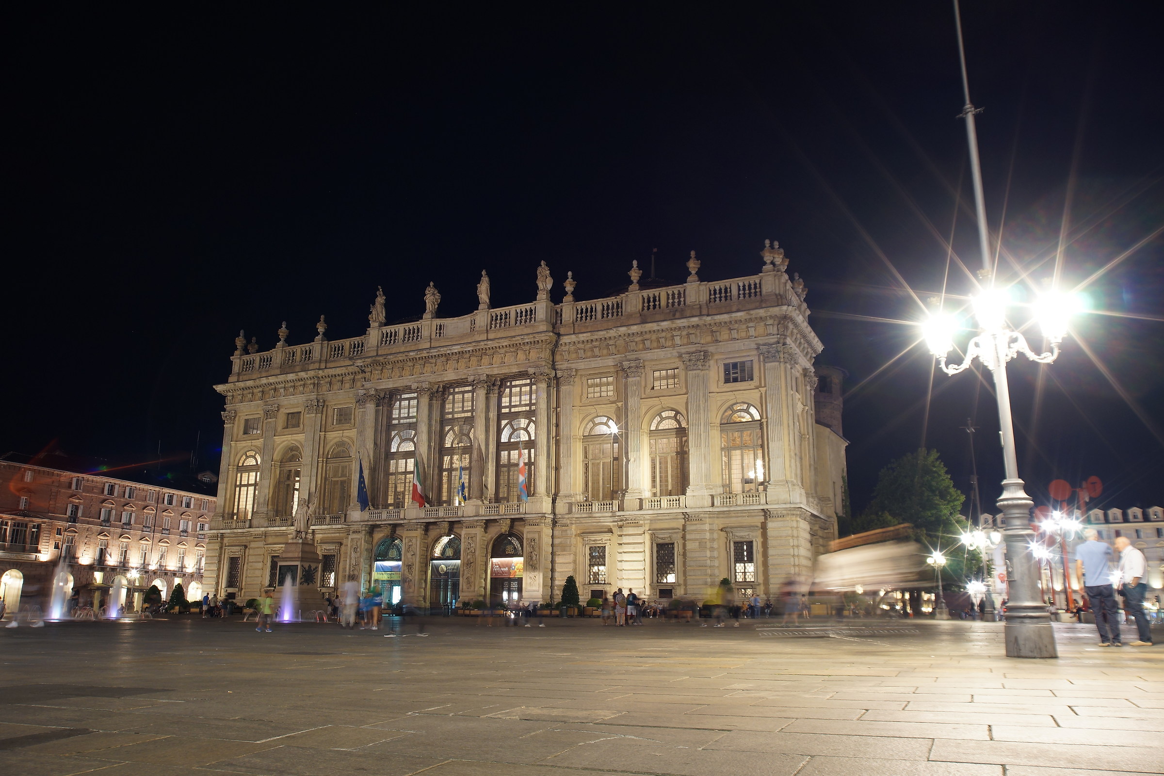 Piazza Castello torino. Palazzo reale.
