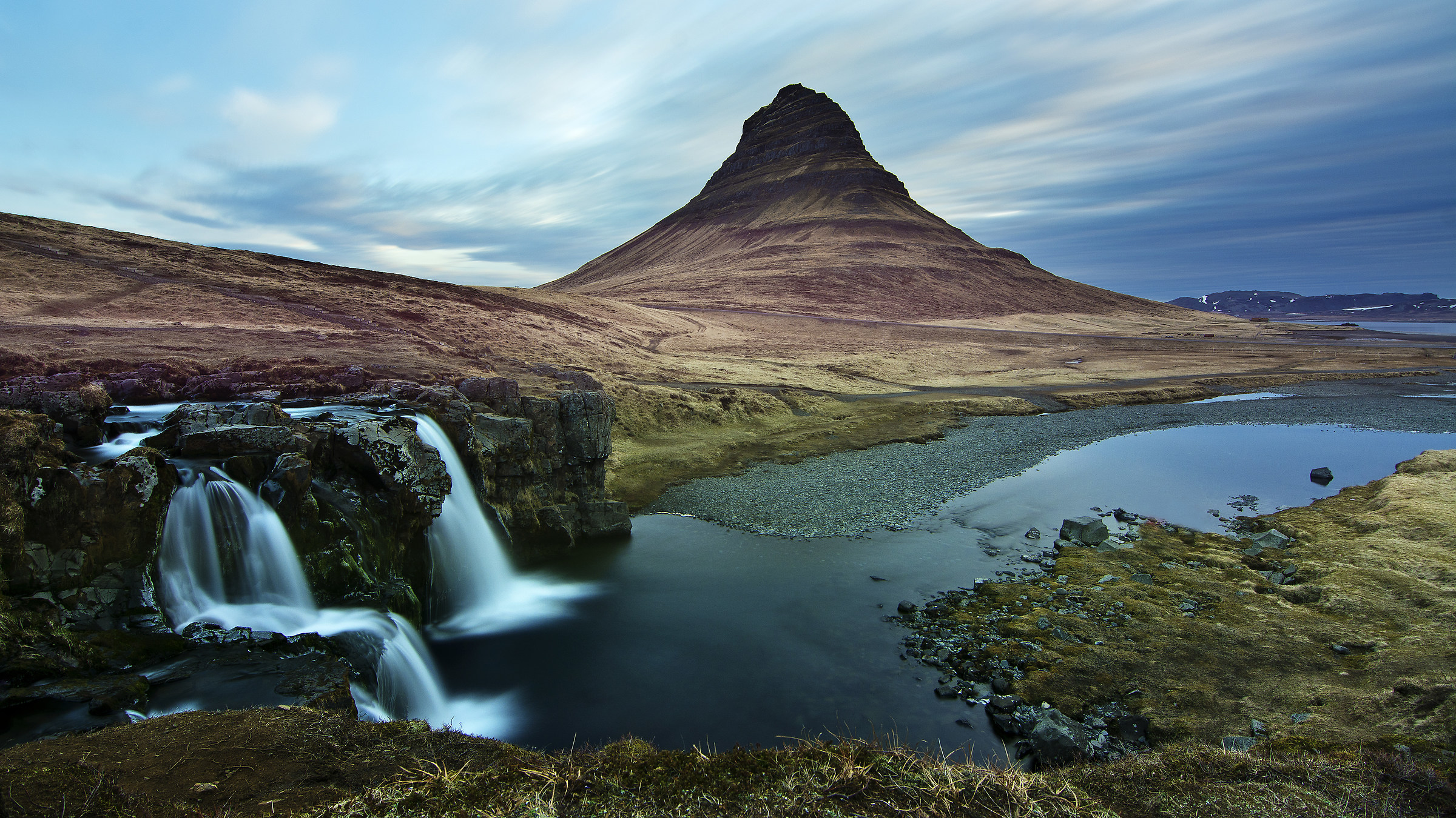 Kirkjufell a kirkjufellsfoss