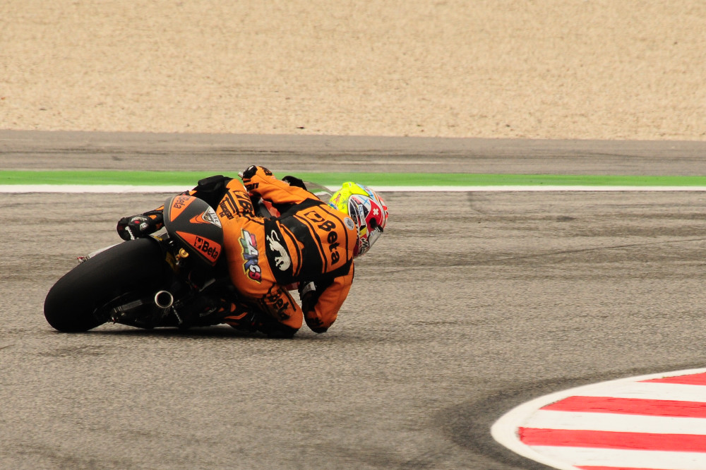 Misano 2012 - that bends!!