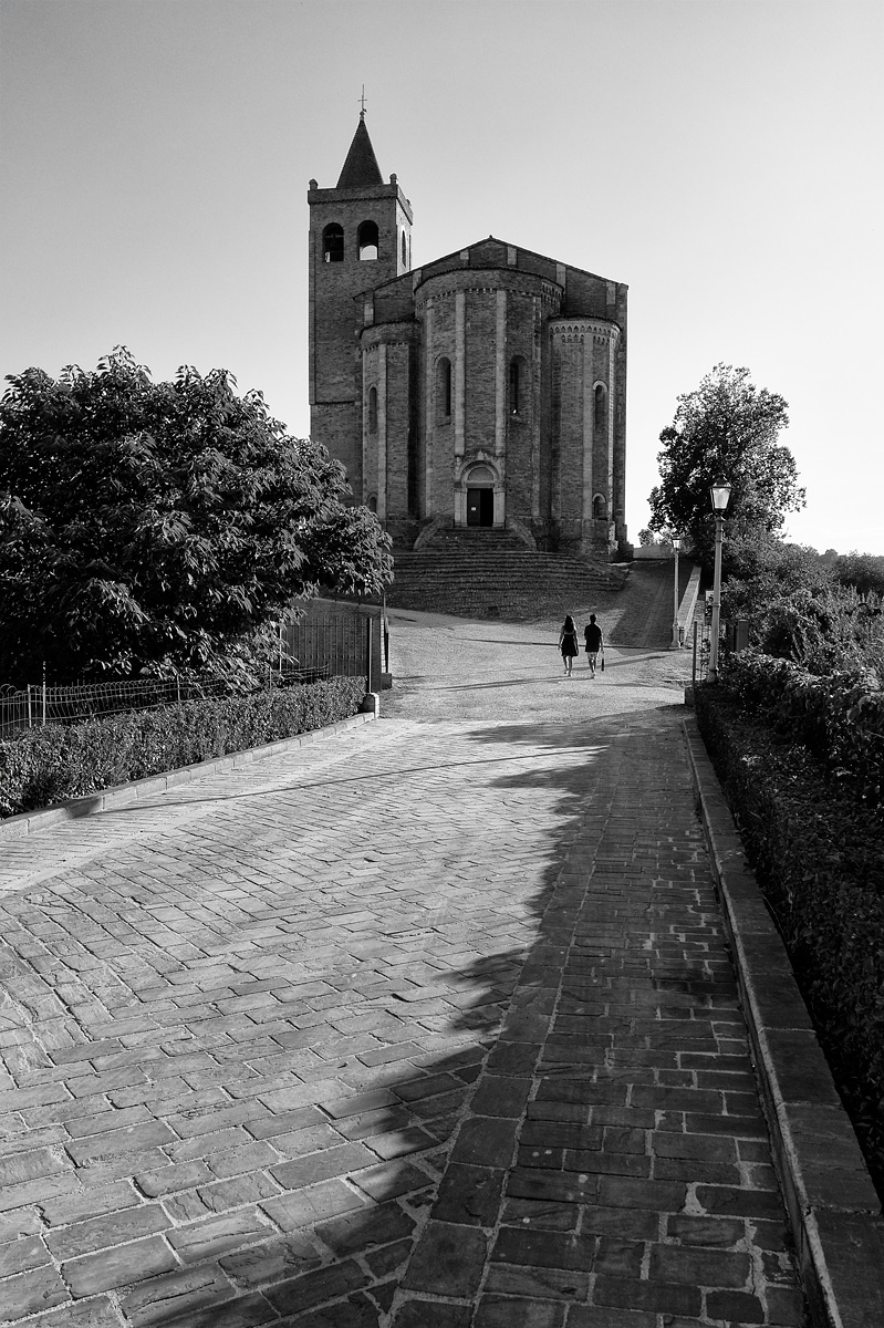 Offida (ap) - Towards Santa Maria della Rocca