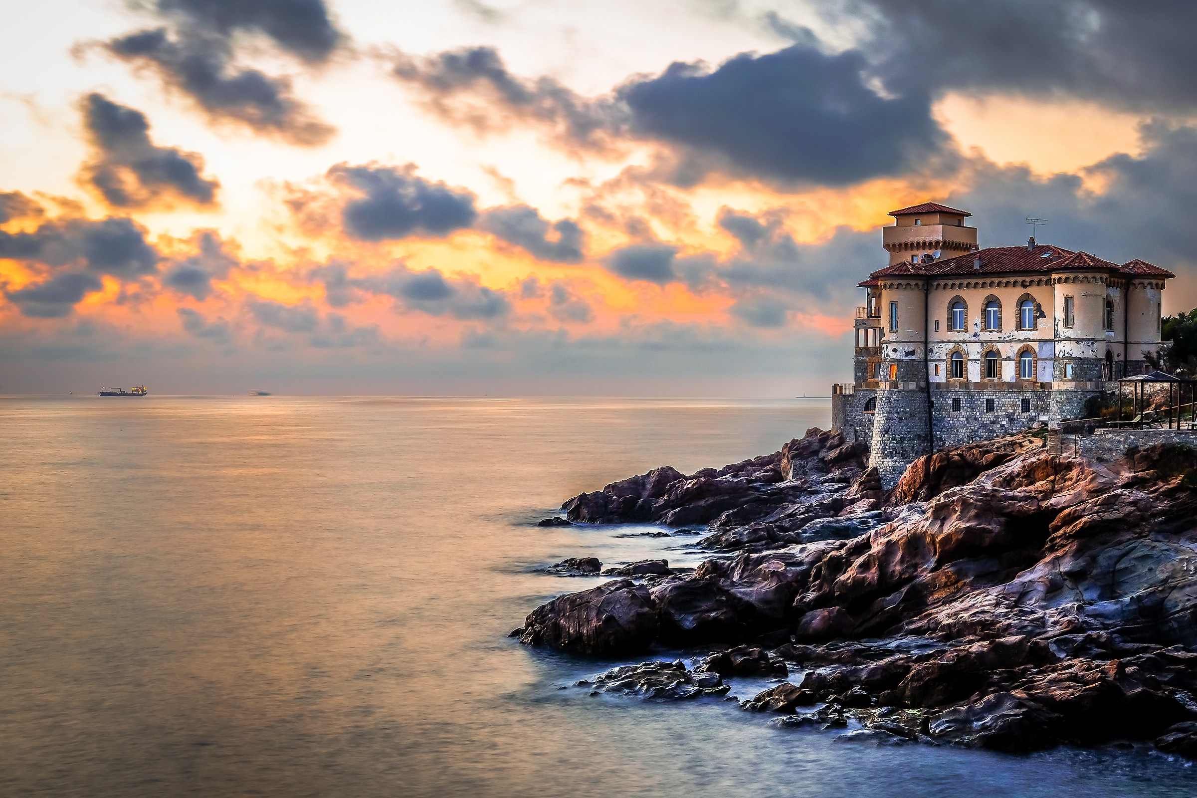 Il Castello del Boccale a Calafuria (li)