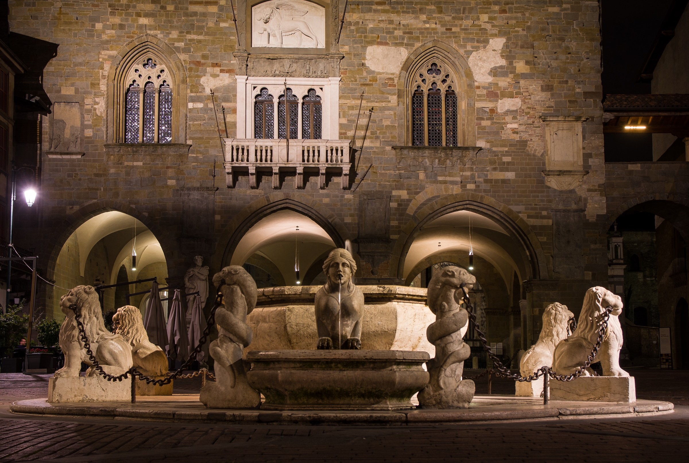 Bergamo Alta - Fontana del Cantarini