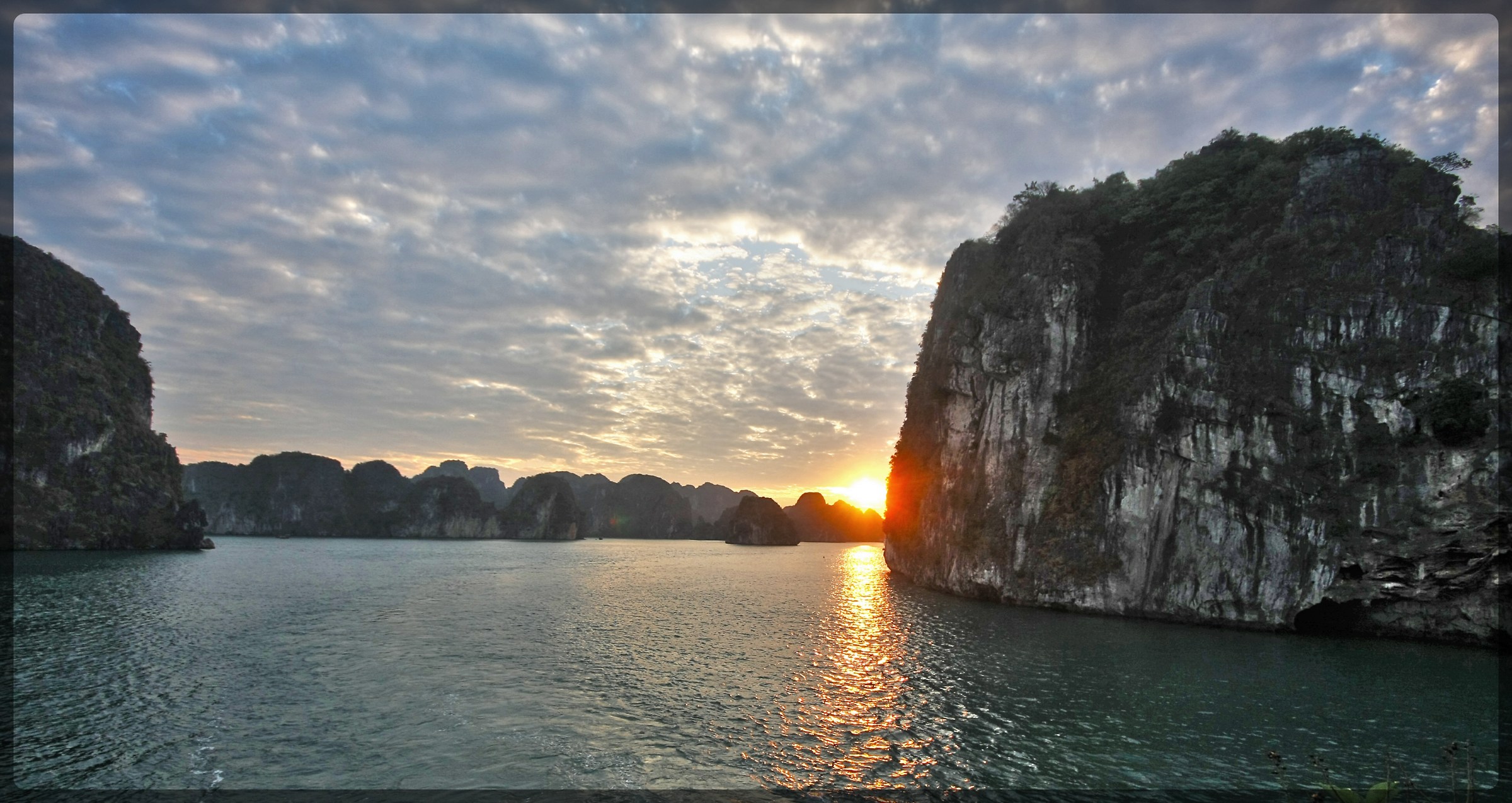 Cruise in Halong bay Vietnam